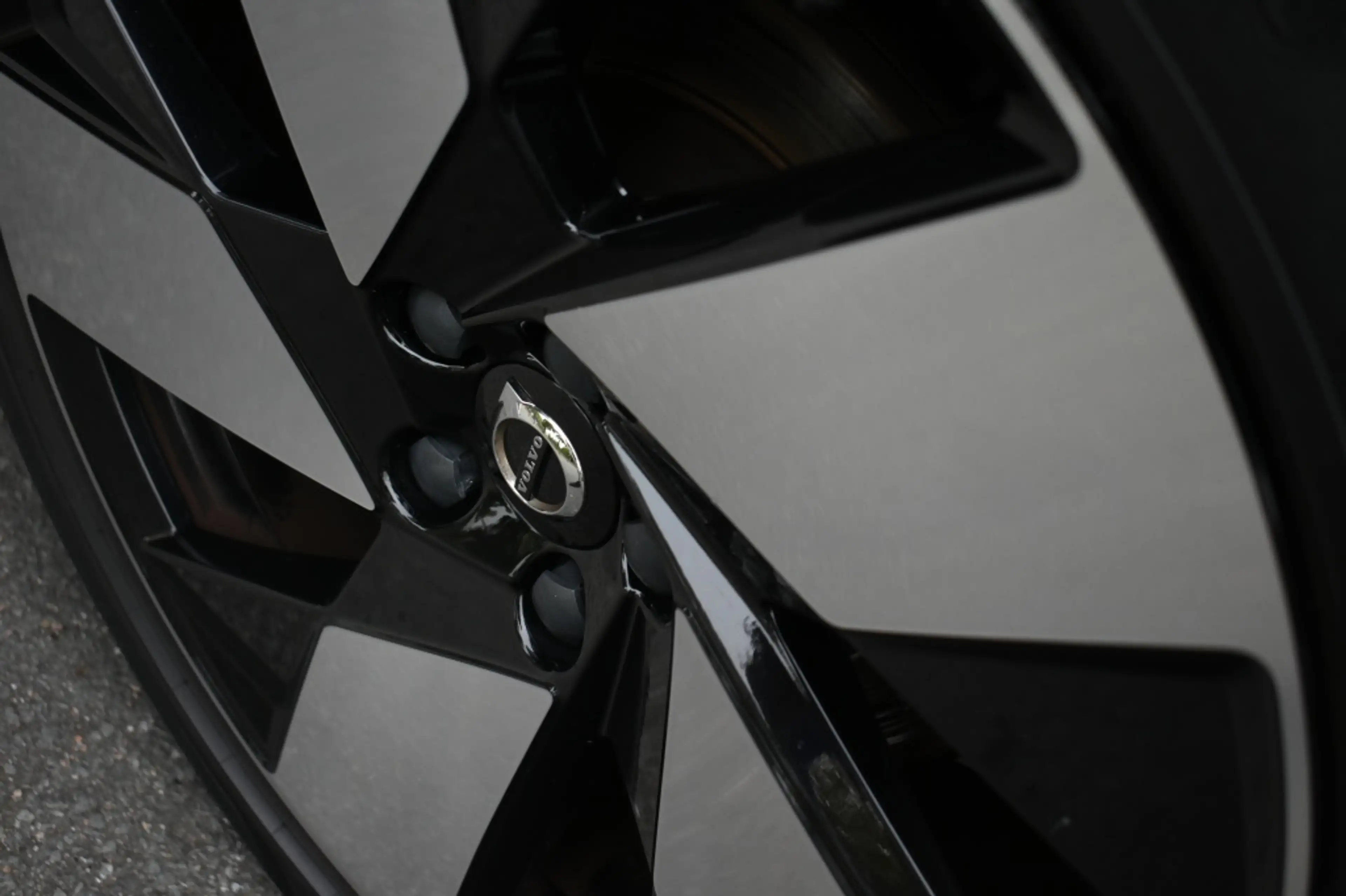 Volvo XC40 T4 211pk [Plug-in] Ultra Dark | Driver Assist | 20 — photo 7