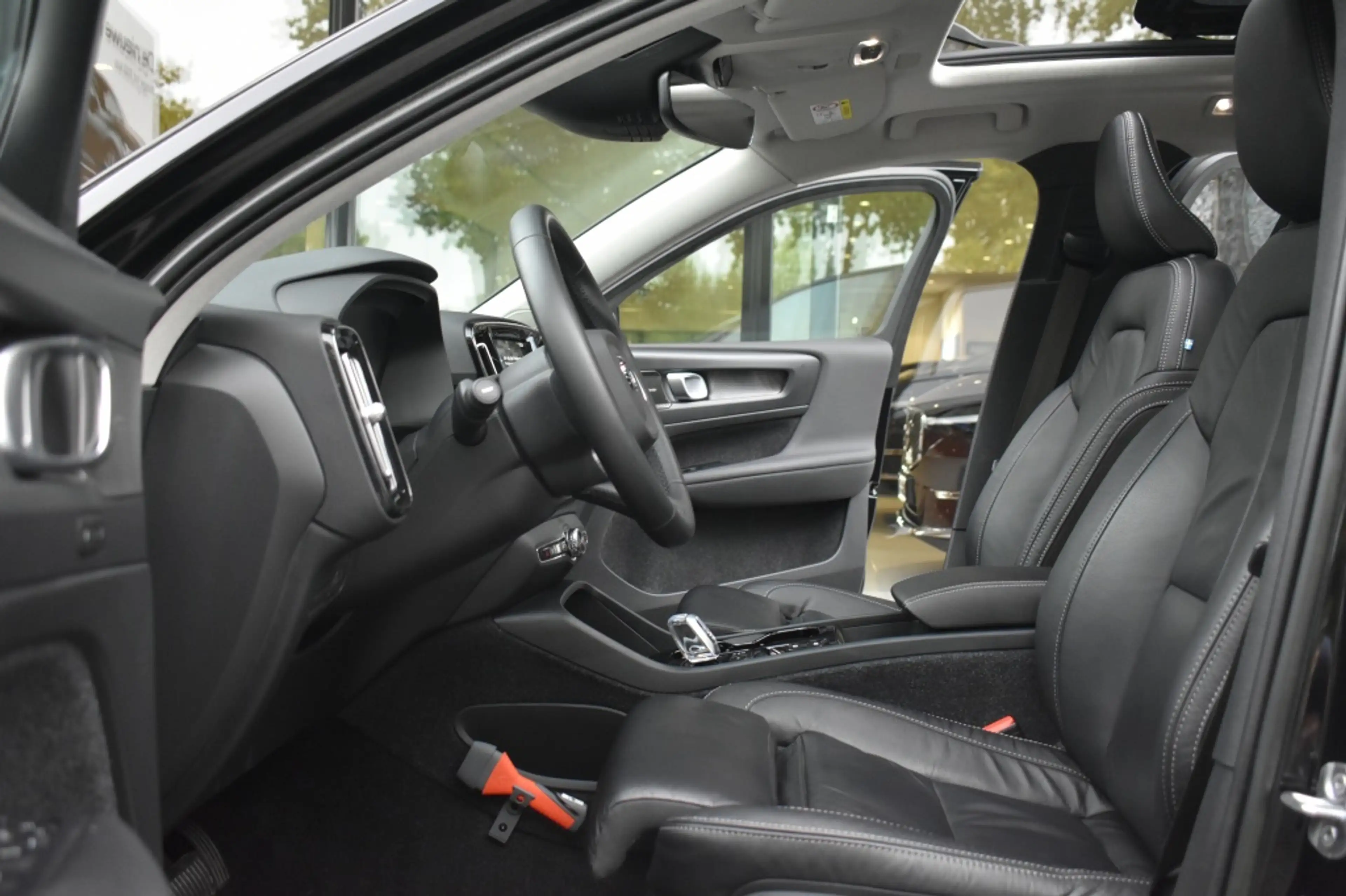 Volvo XC40 T4 211pk [Plug-in] Ultra Dark | Driver Assist | 20 — photo 12