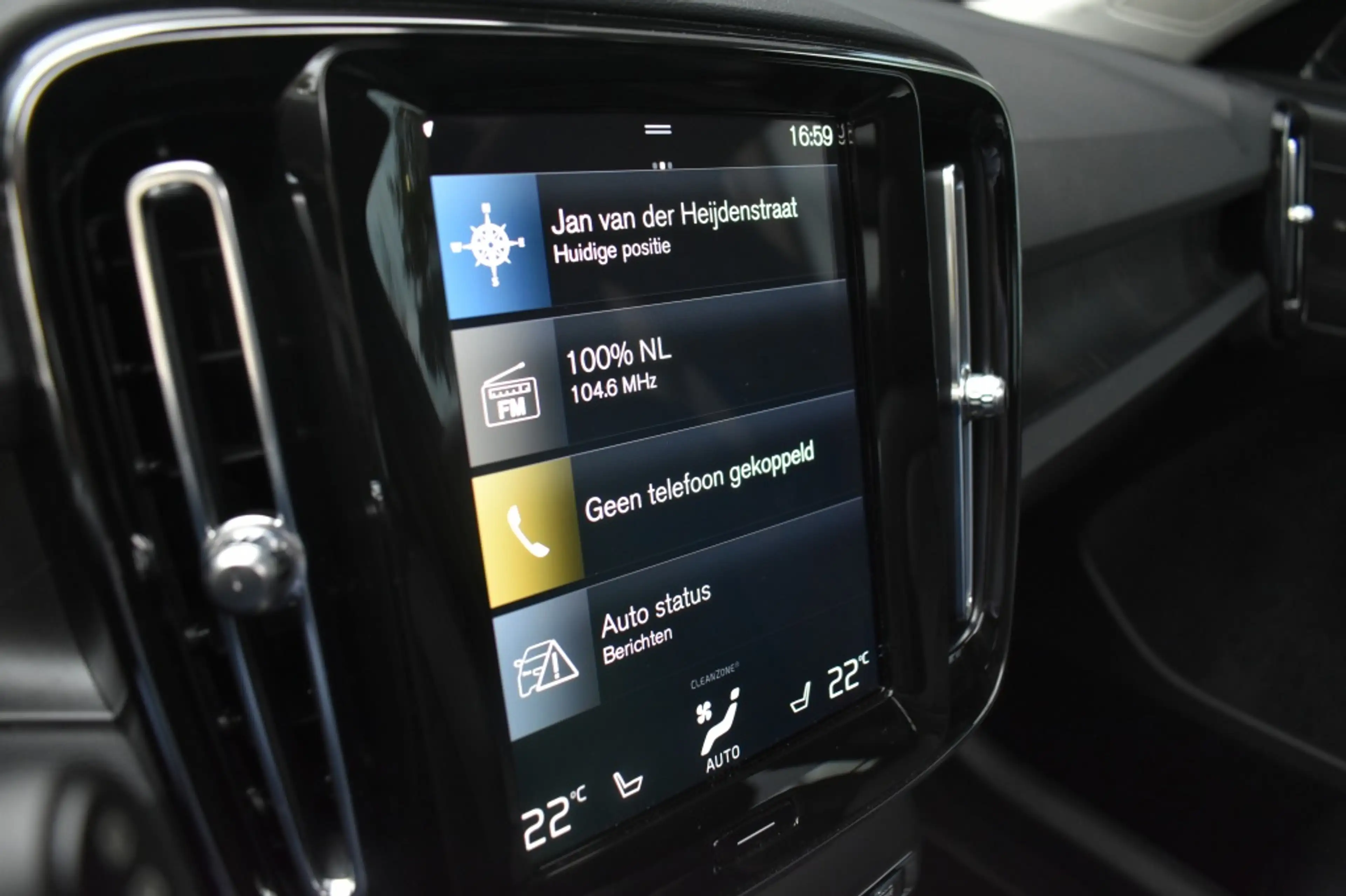 Volvo XC40 T4 211pk [Plug-in] Ultra Dark | Driver Assist | 20 — photo 25