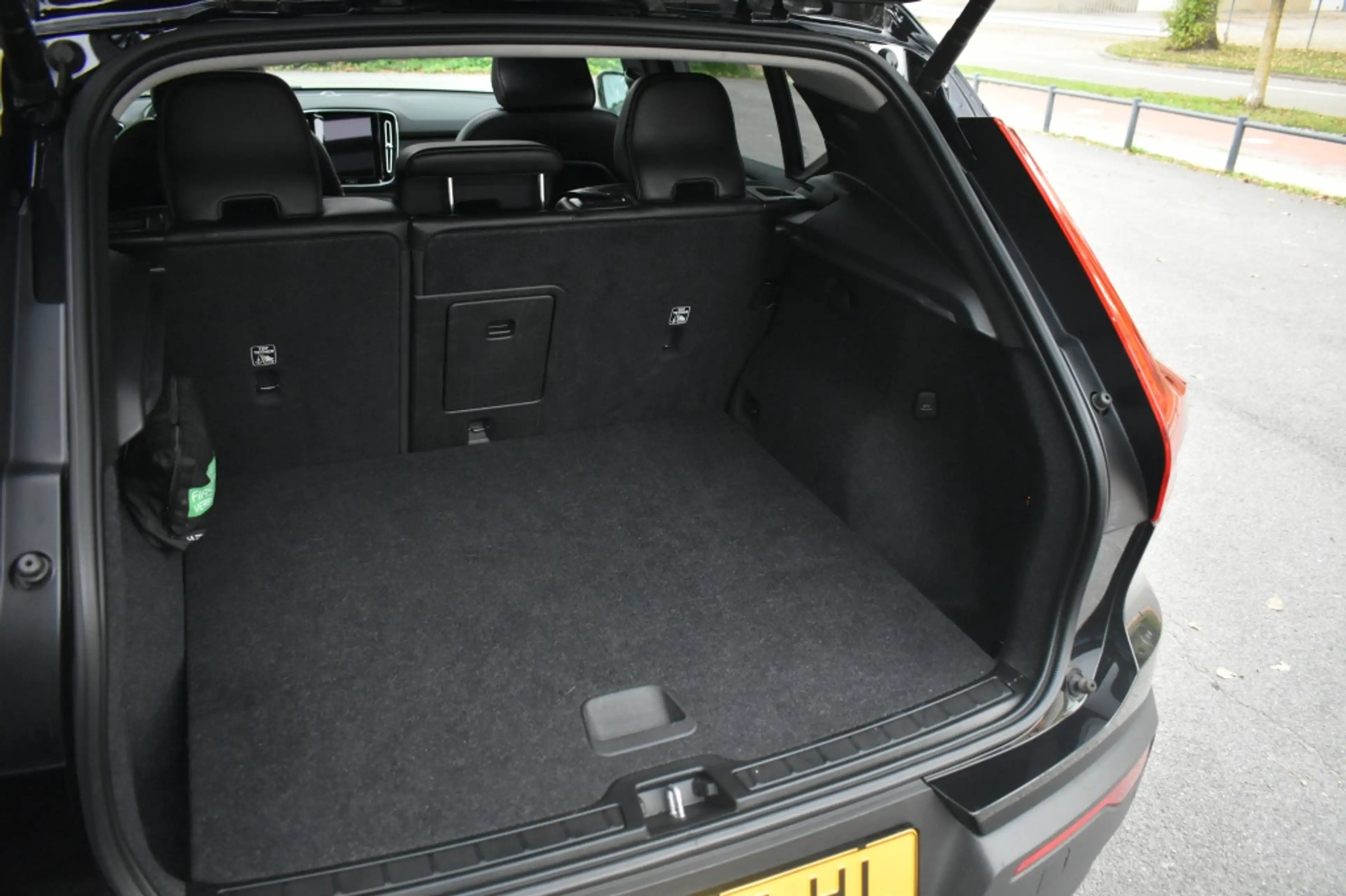 Volvo XC40 T4 211pk [Plug-in] Ultra Dark | Driver Assist | 20 — photo 39