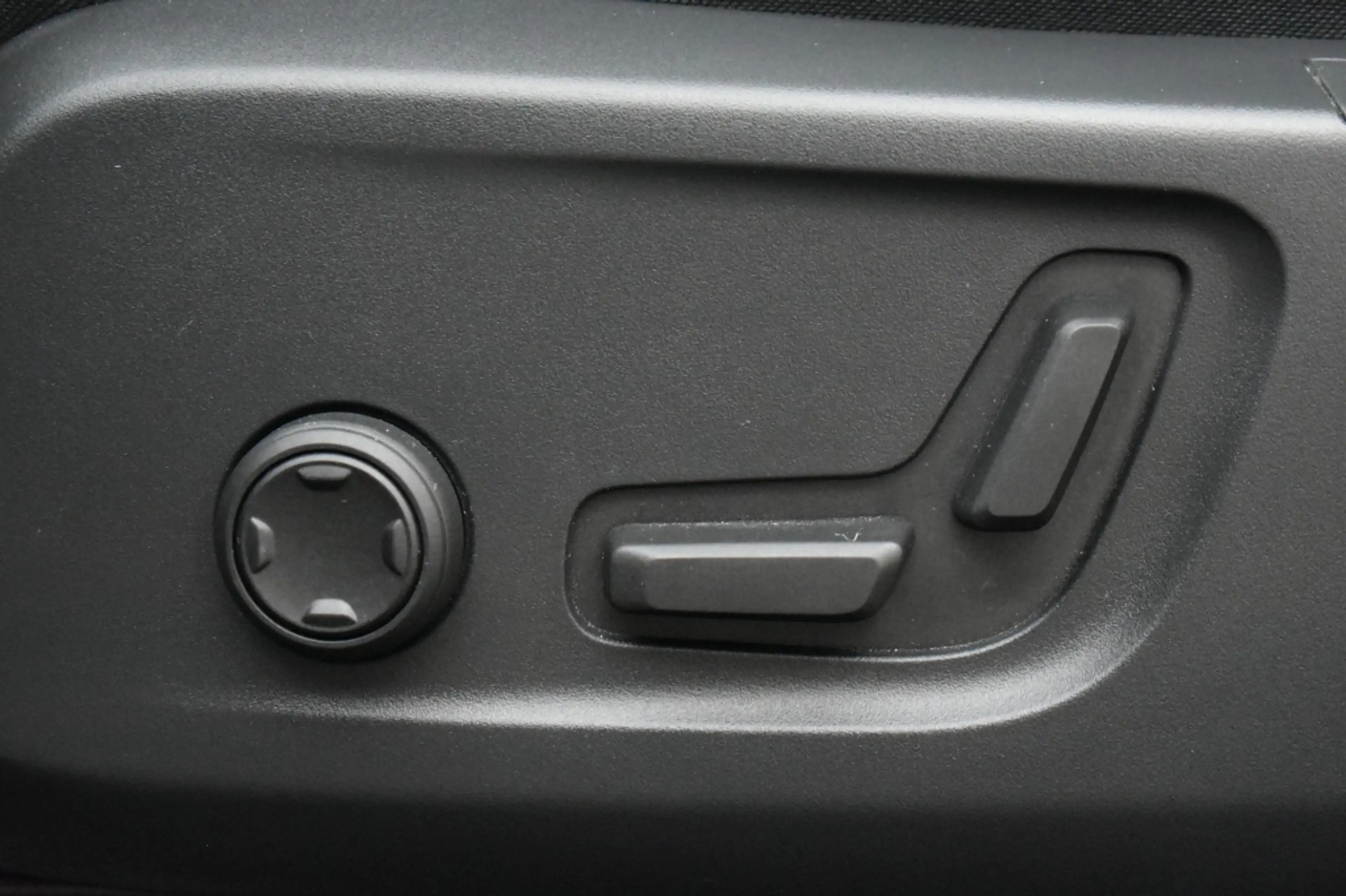 Volvo XC40 T4 211pk [Plug-in] Ultra Dark | Driver Assist | 20 — photo 34