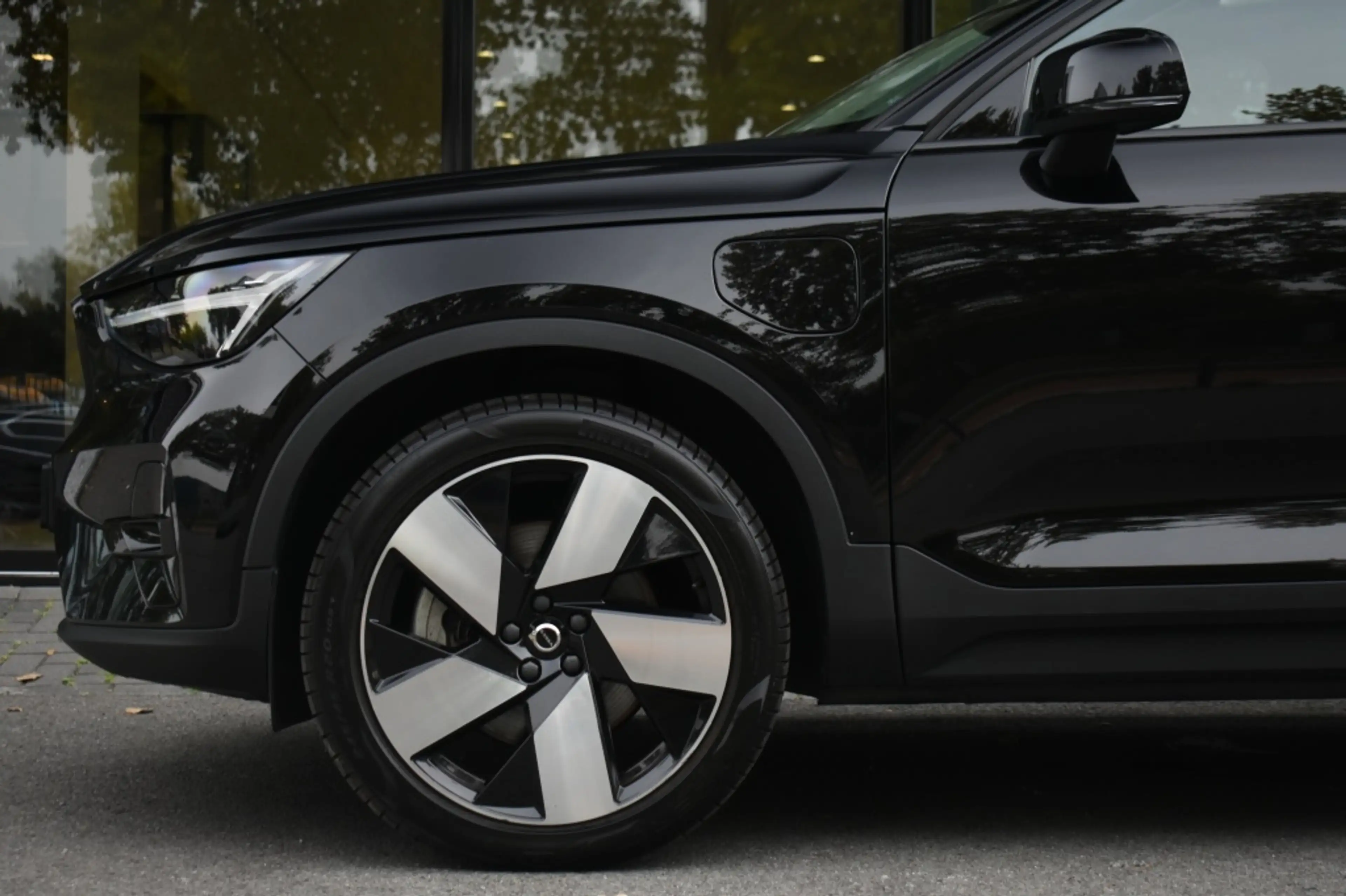 Volvo XC40 T4 211pk [Plug-in] Ultra Dark | Driver Assist | 20 — photo 6