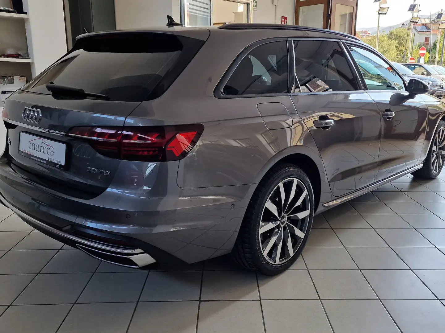 Audi A4 Avant 35Tdi S Line edition advanced s-tronic Grigio - 2