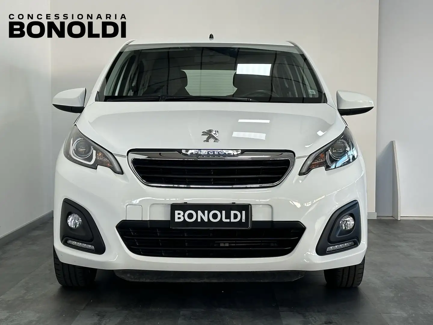 Peugeot 108 VTi 72 S&S 5 porte Active Weiß - 2