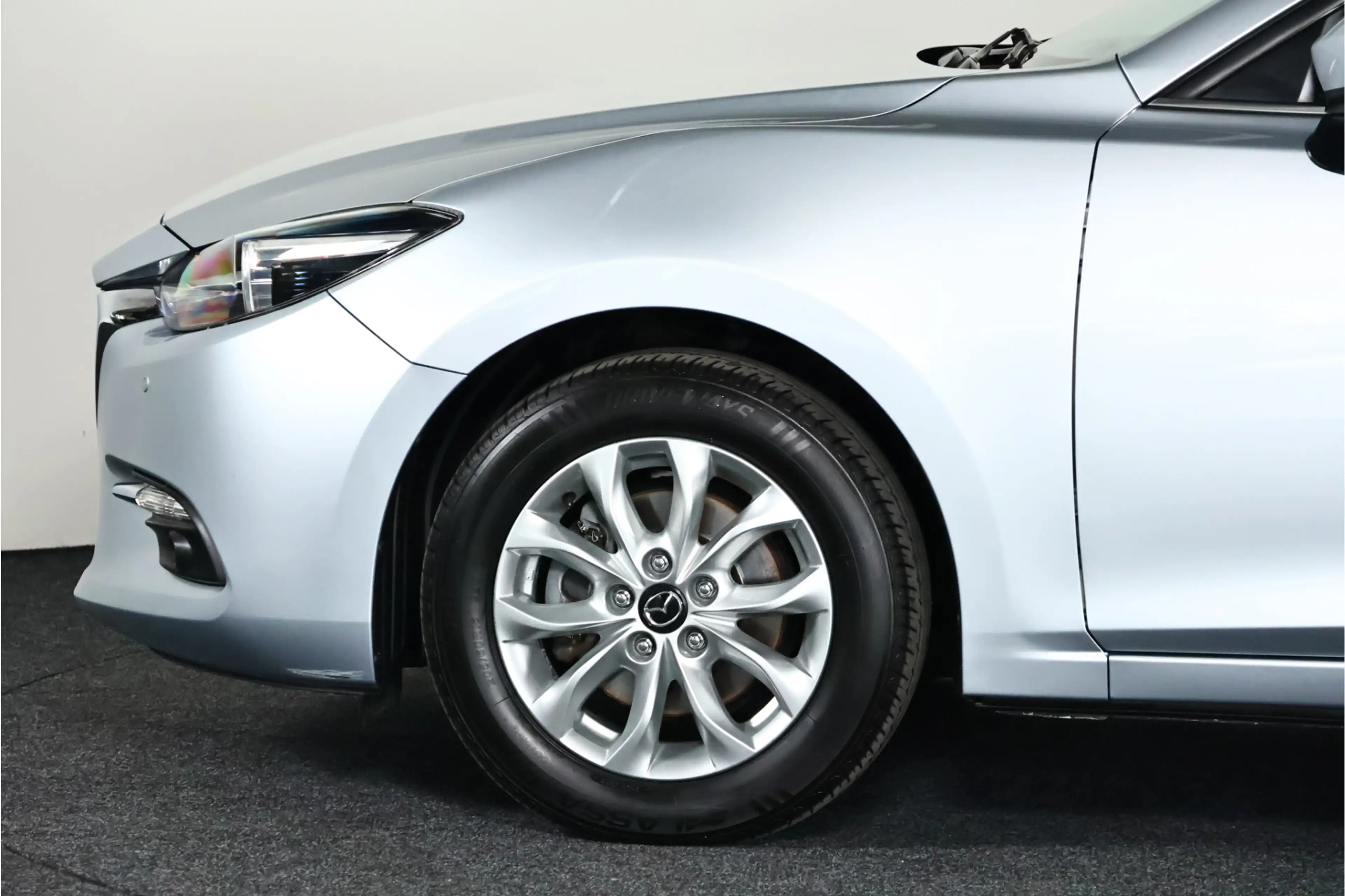 Mazda 3 2.0 SkyActiv-G 120 GT-M / Navi / LED / Clima / Cru — photo 26