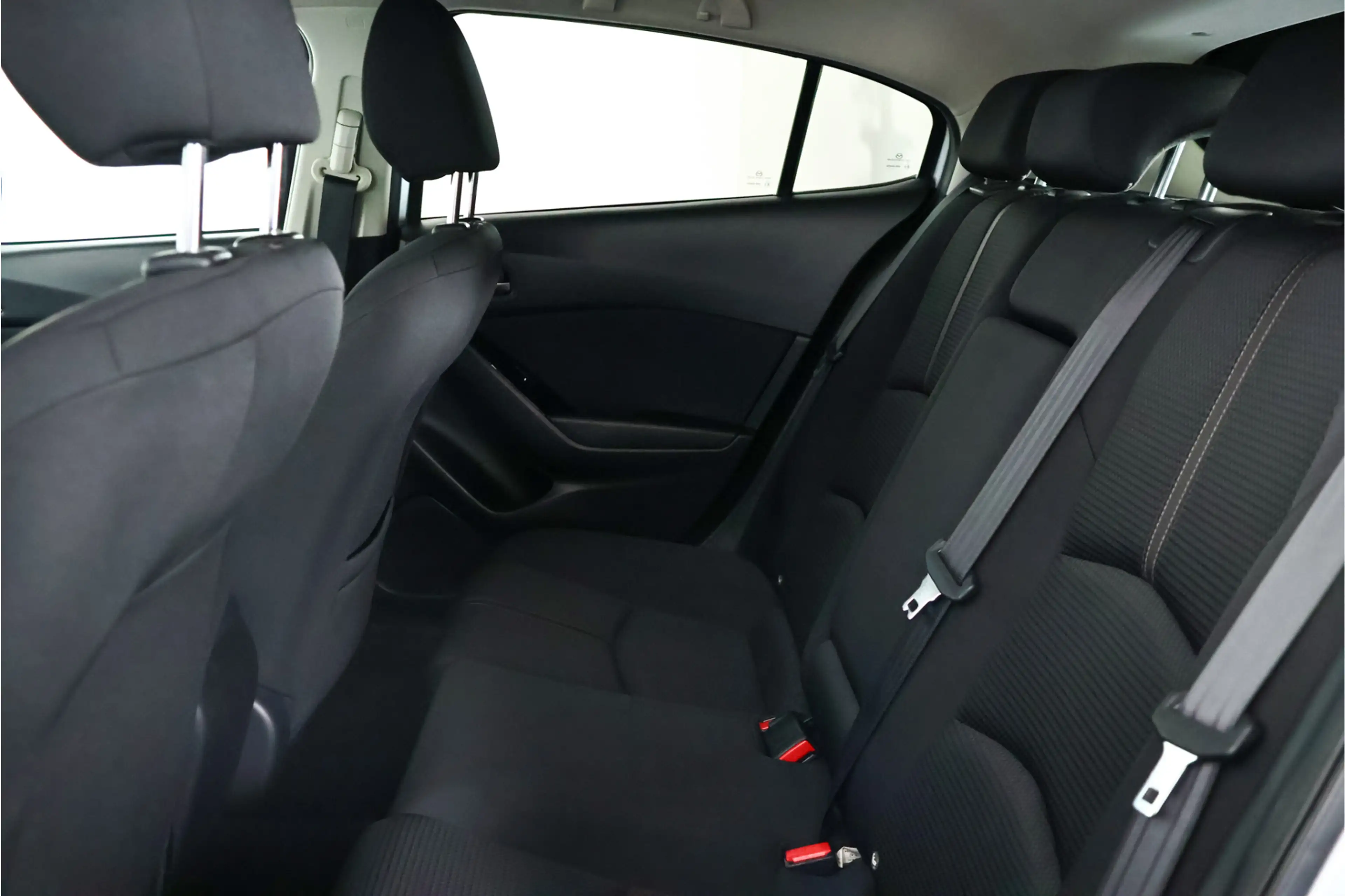 Mazda 3 2.0 SkyActiv-G 120 GT-M / Navi / LED / Clima / Cru — photo 10