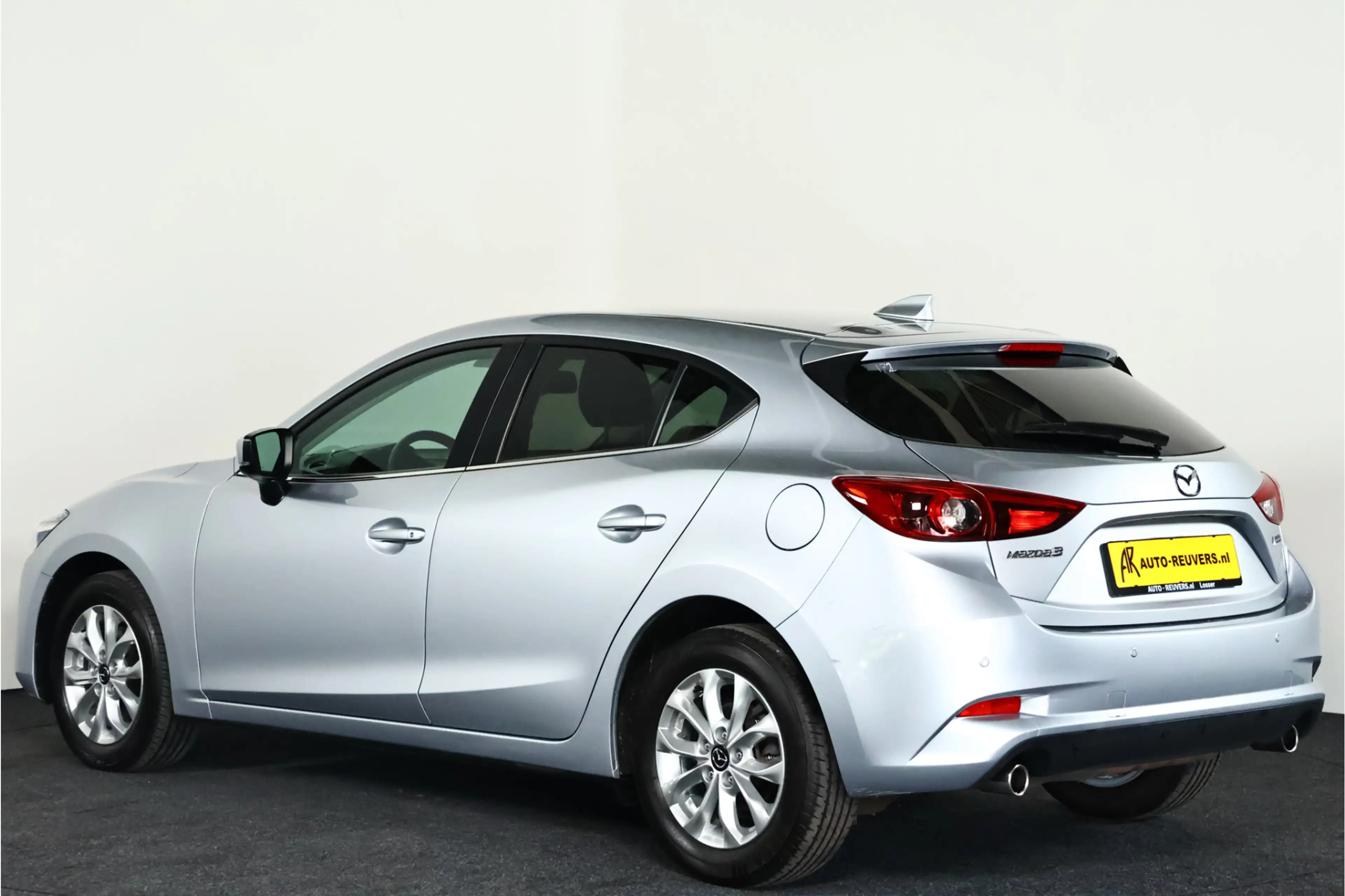 Mazda 3 2.0 SkyActiv-G 120 GT-M / Navi / LED / Clima / Cru — photo 2