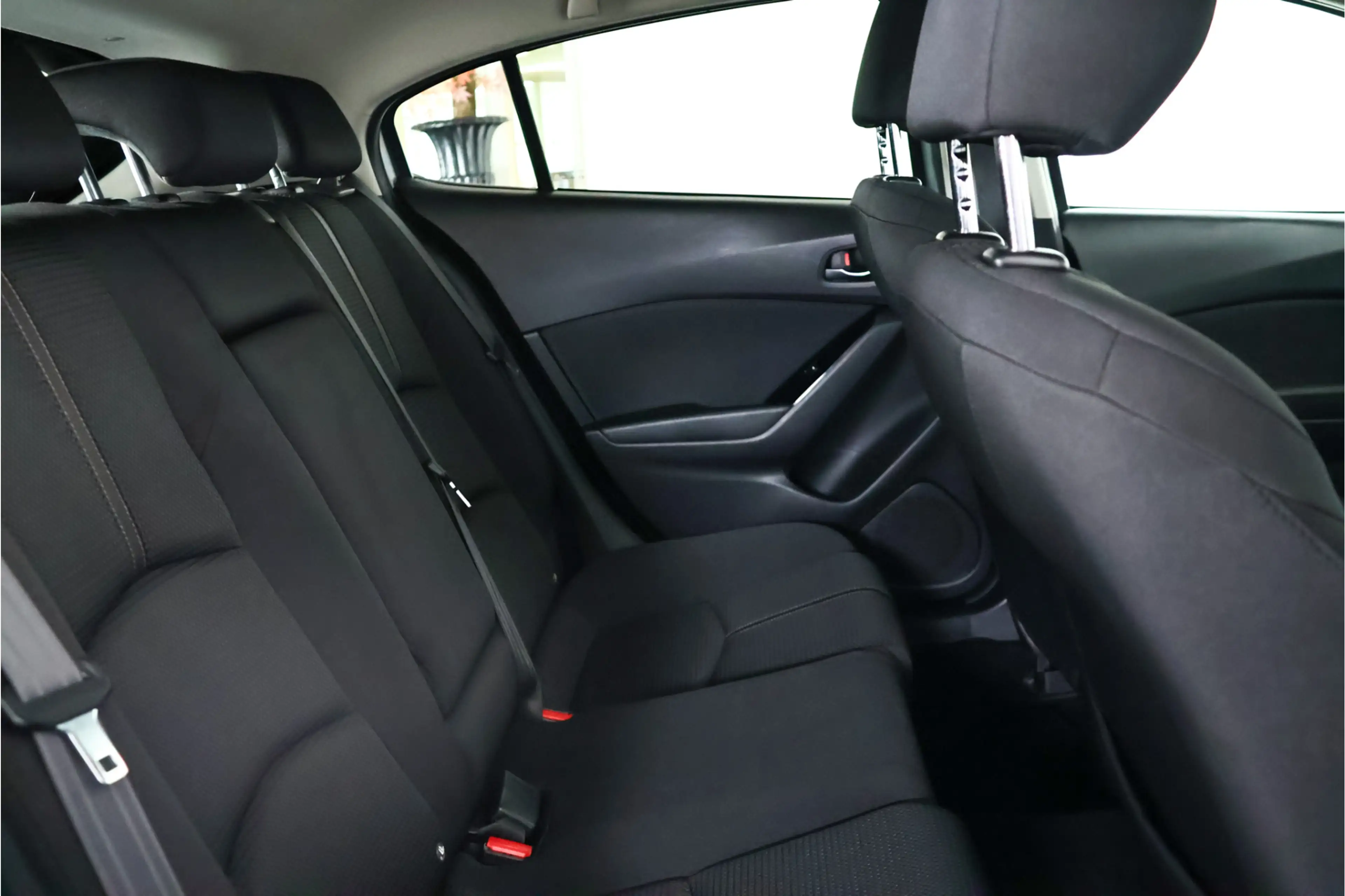 Mazda 3 2.0 SkyActiv-G 120 GT-M / Navi / LED / Clima / Cru — photo 11