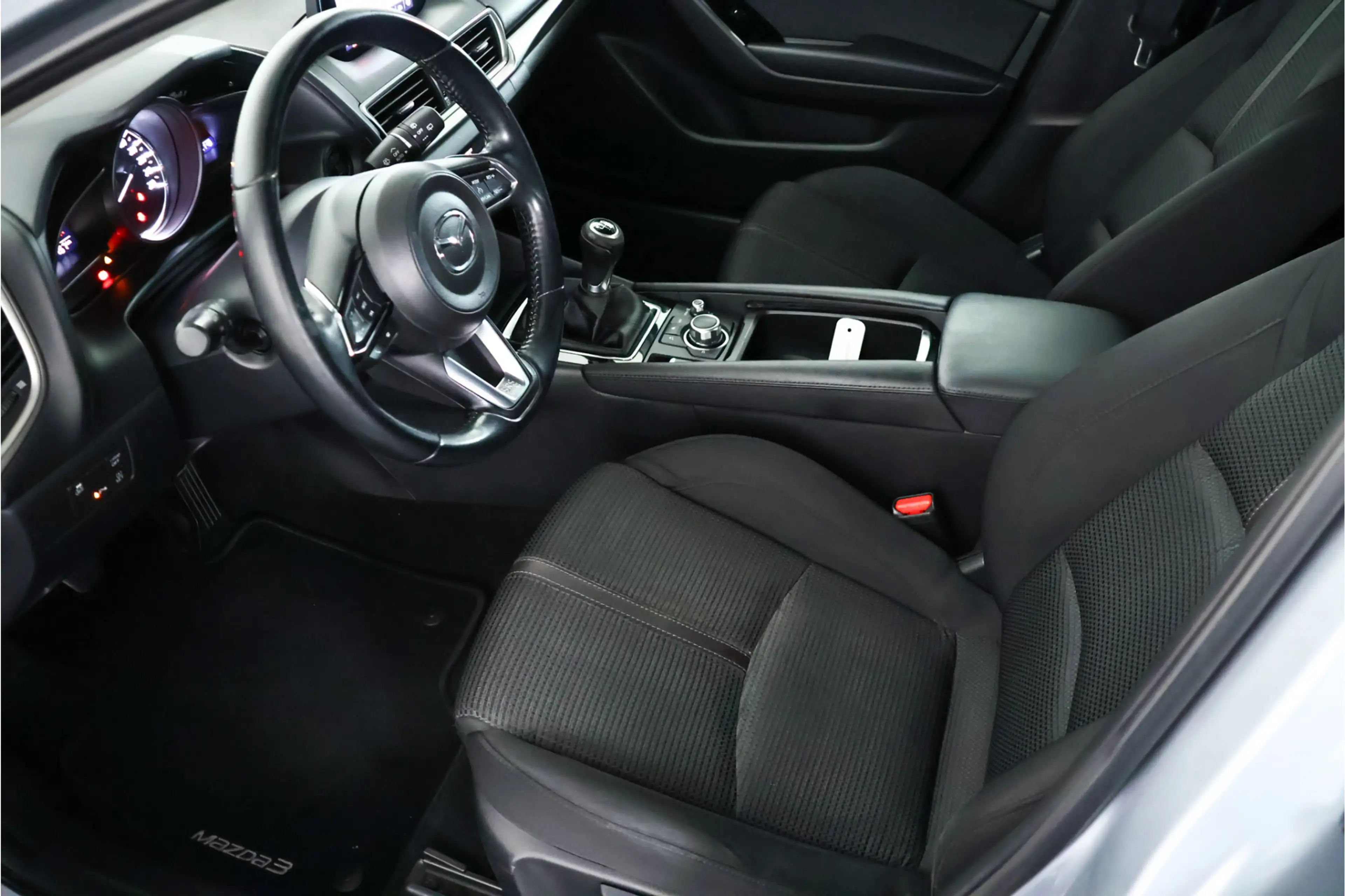 Mazda 3 2.0 SkyActiv-G 120 GT-M / Navi / LED / Clima / Cru — photo 3