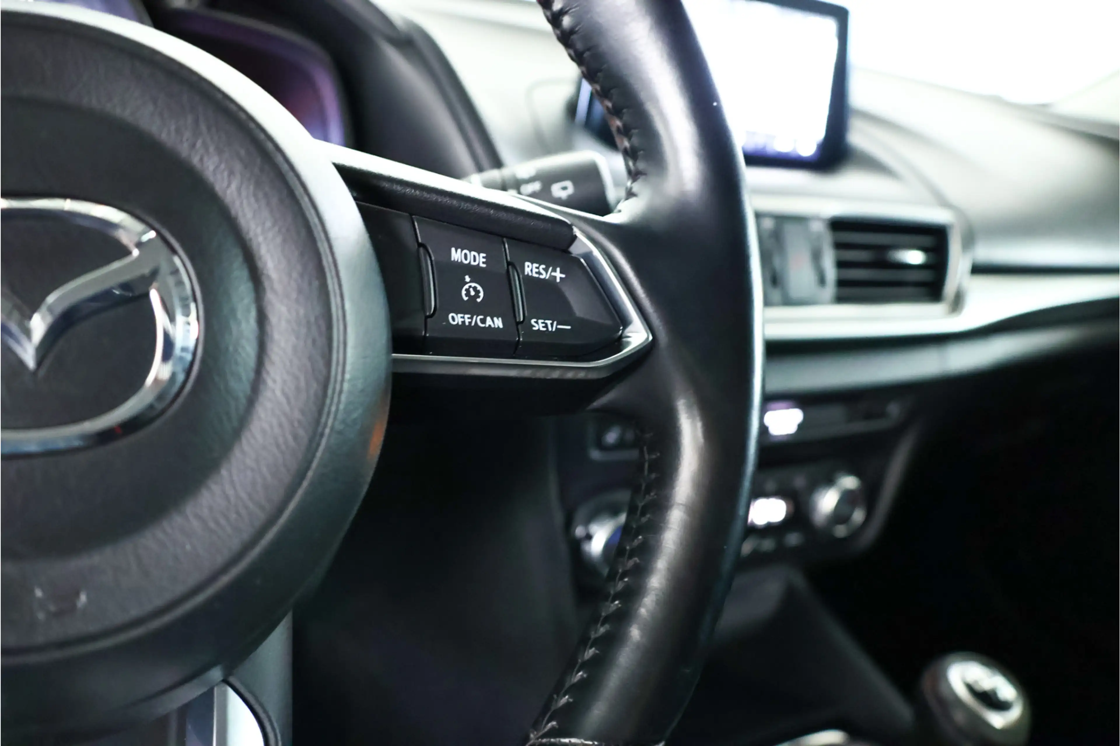 Mazda 3 2.0 SkyActiv-G 120 GT-M / Navi / LED / Clima / Cru — photo 17