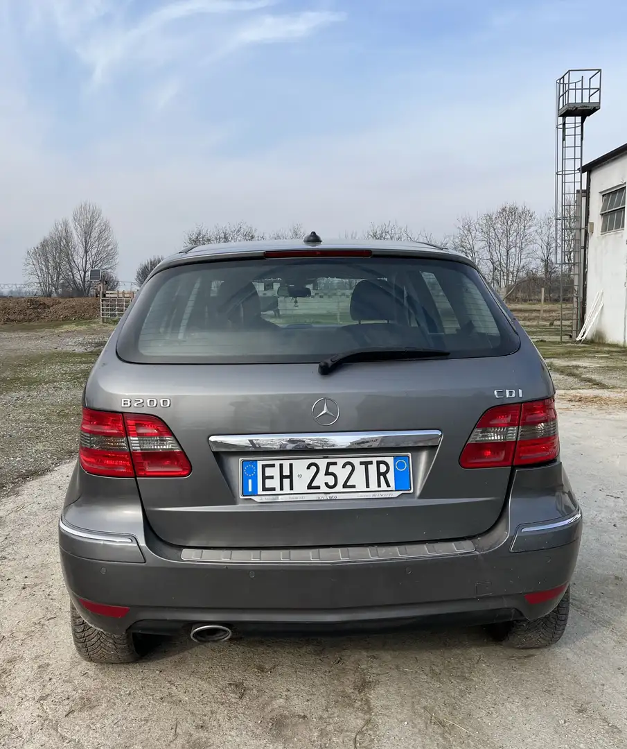 Mercedes-Benz B 200 cdi Premium - 2
