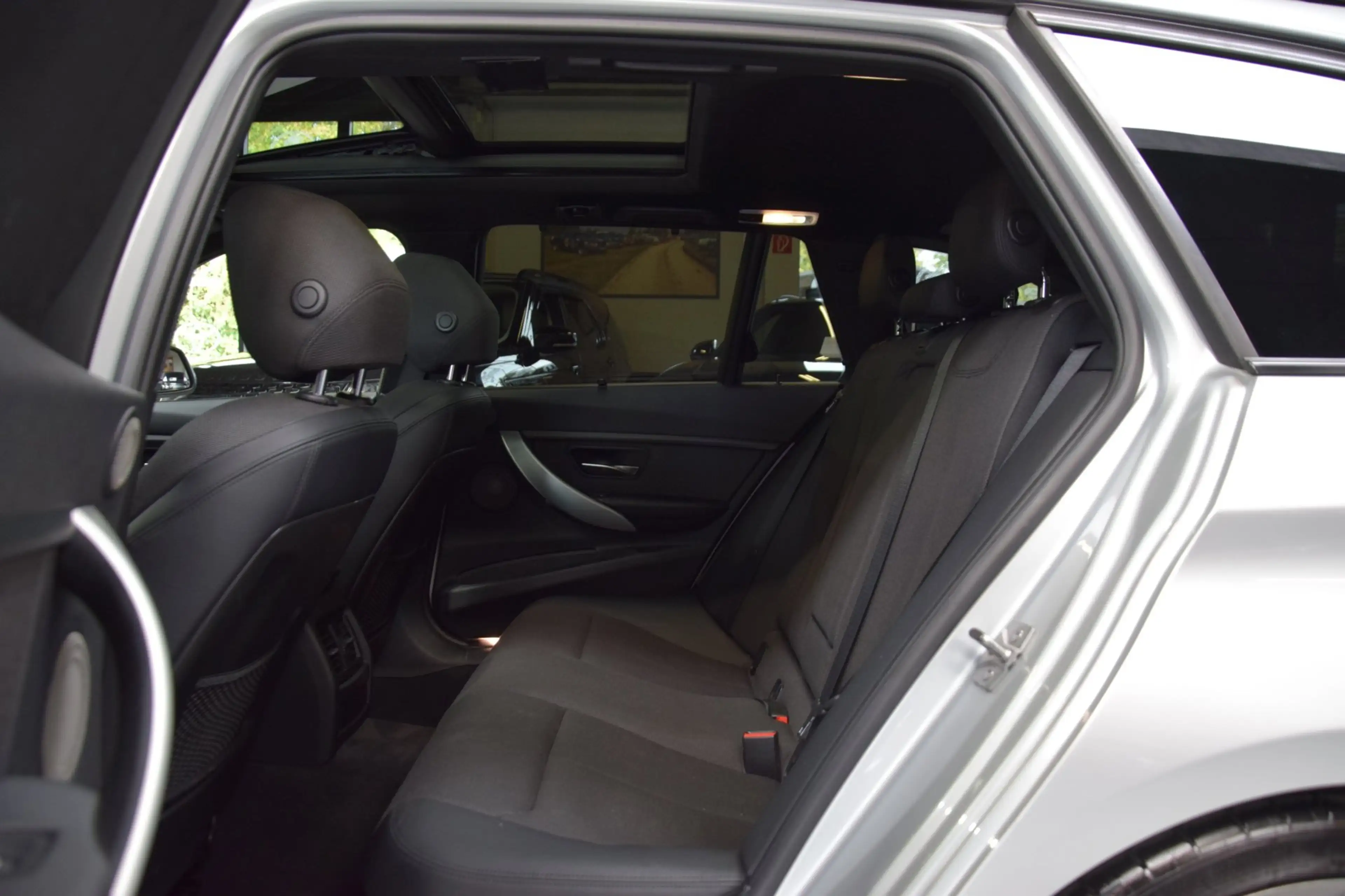 Alpina B3 BMW ALPINA BITURBO TOURING ALLRAD Panoramadak|Head — photo 12