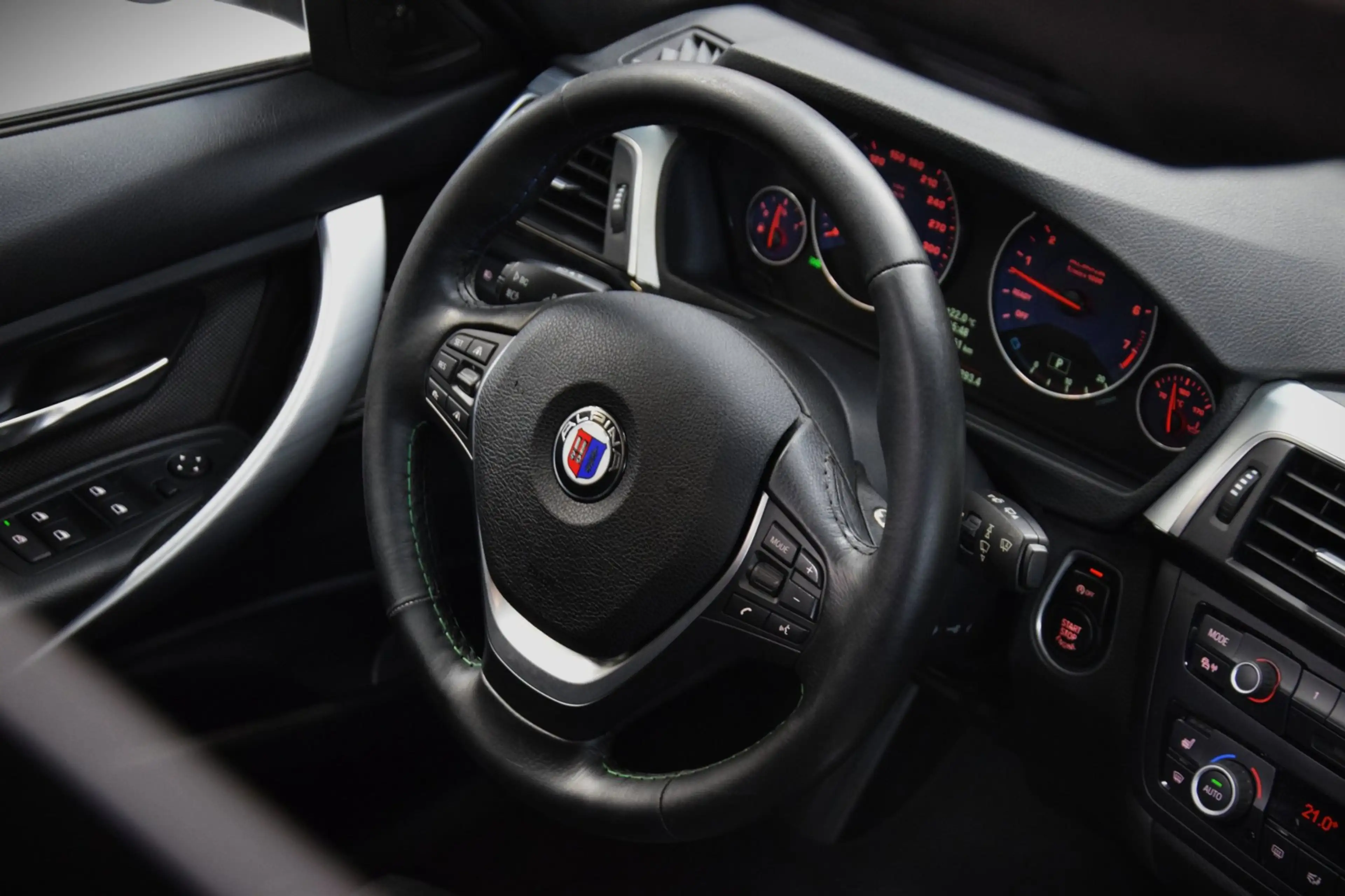 Alpina B3 BMW ALPINA BITURBO TOURING ALLRAD Panoramadak|Head — photo 24