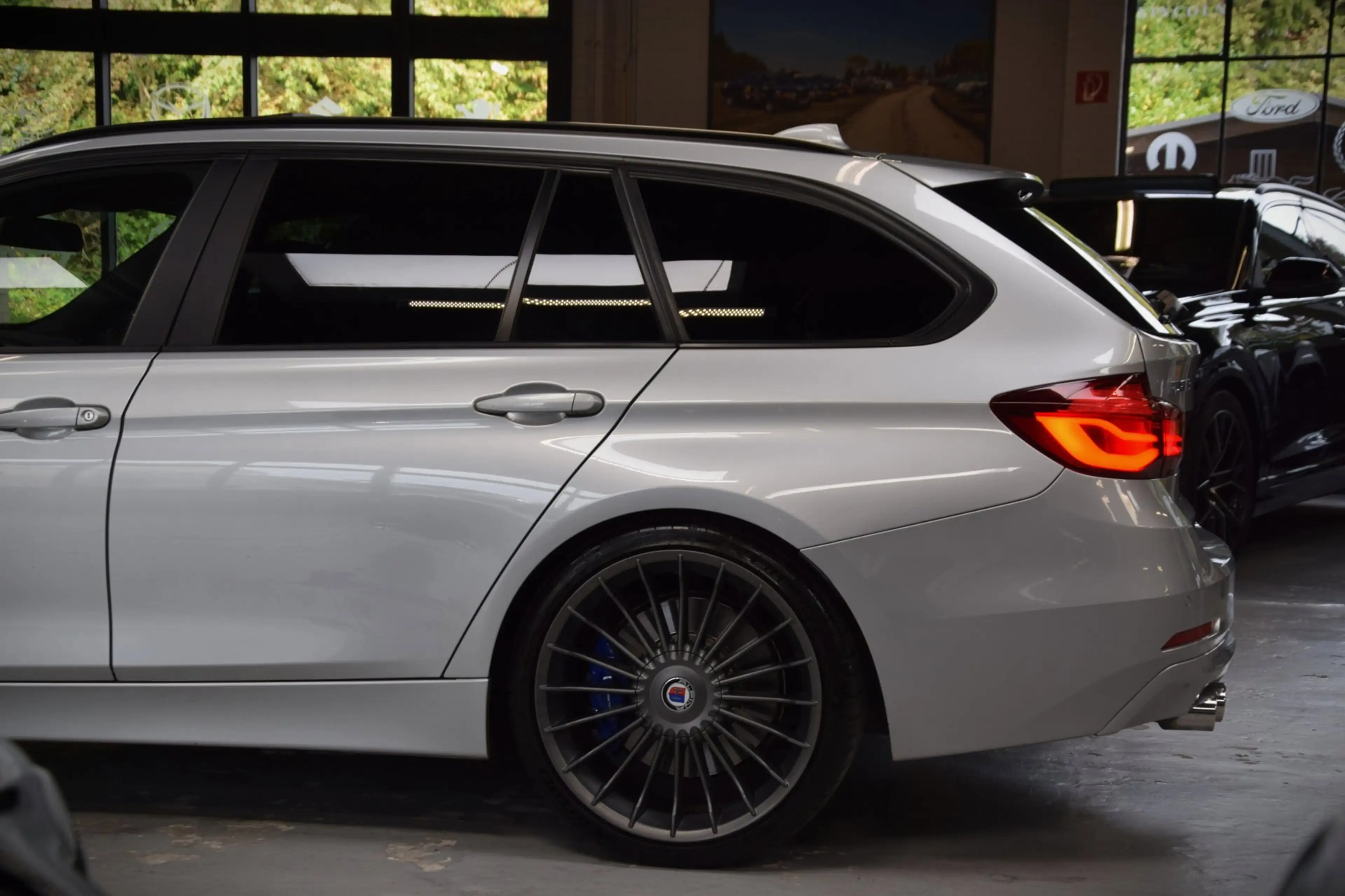 Alpina B3 BMW ALPINA BITURBO TOURING ALLRAD Panoramadak|Head — photo 37