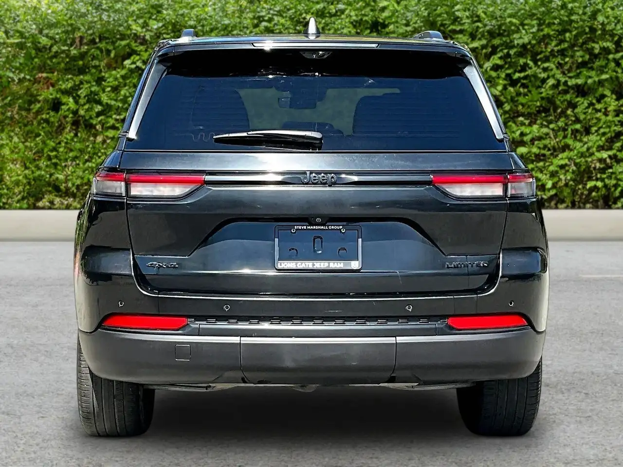Jeep Grand Cherokee photo Jeep Grand Cherokee