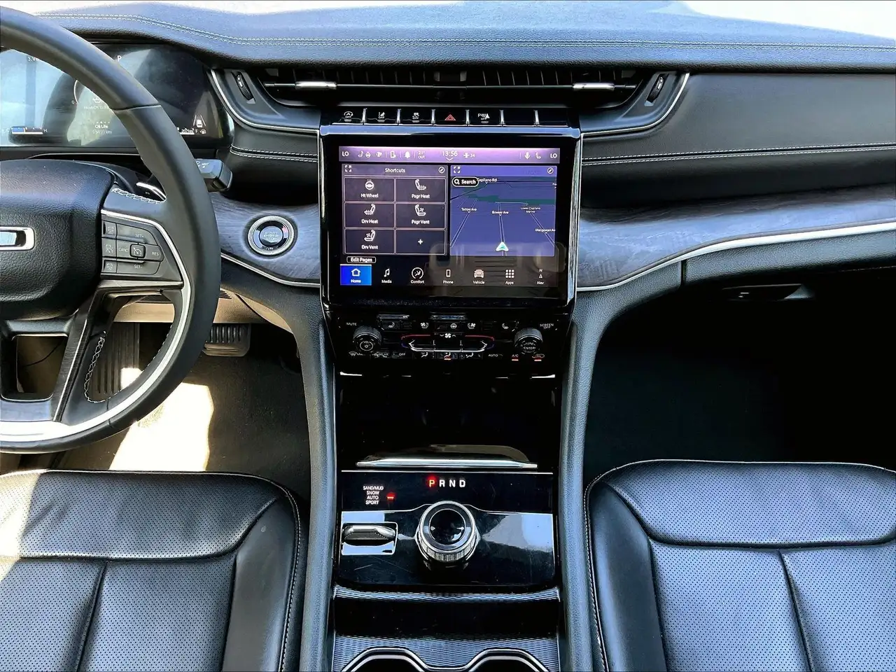 Jeep Grand Cherokee photo Jeep Grand Cherokee