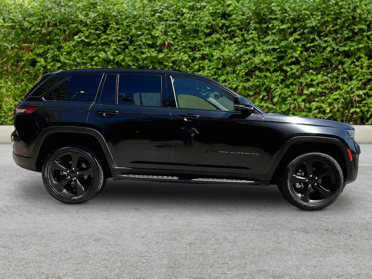 Jeep Grand Cherokee photo Jeep Grand Cherokee