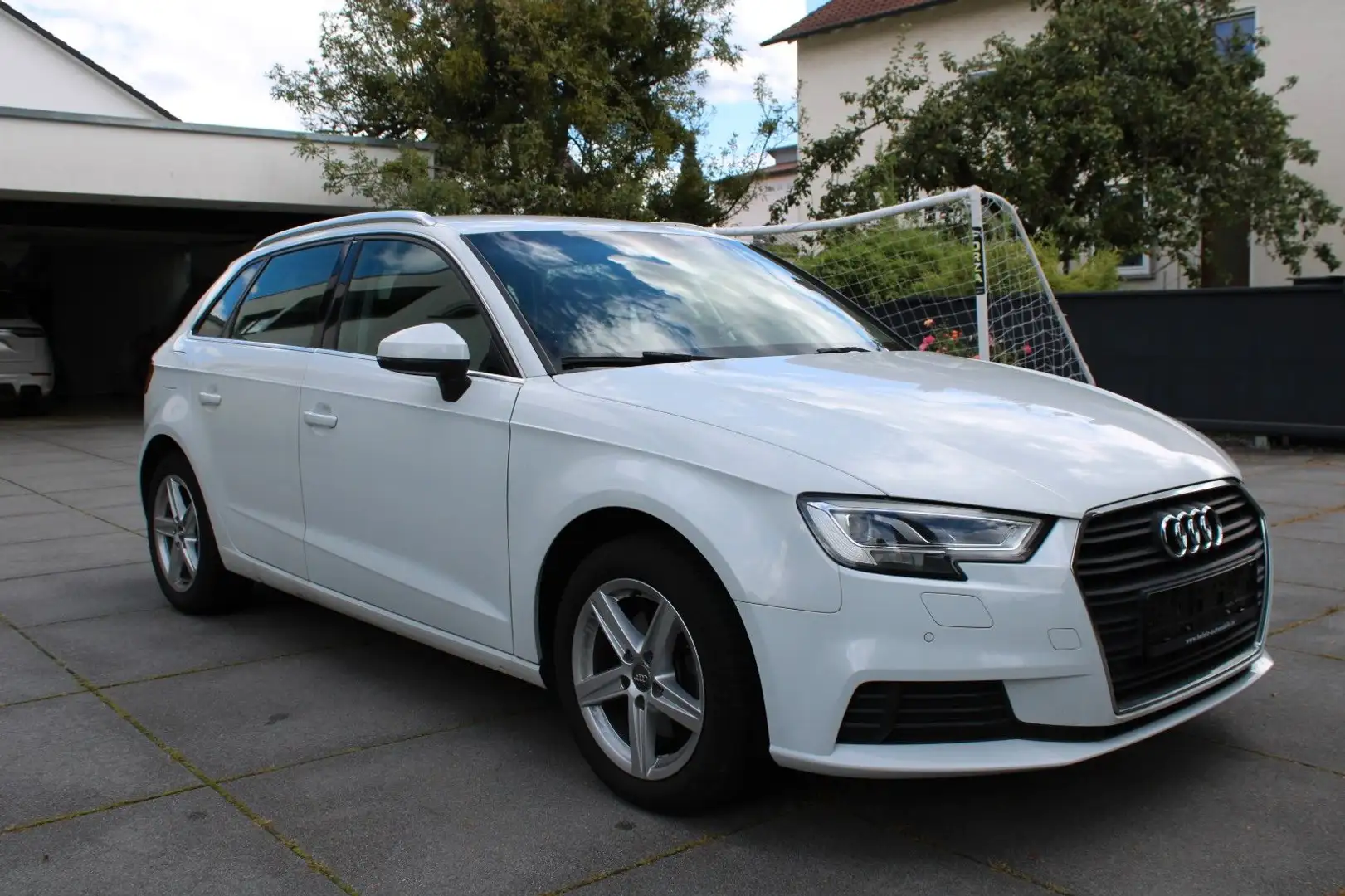 Audi A3 Sportback **LED/VC/NAVI** Blanc - 2