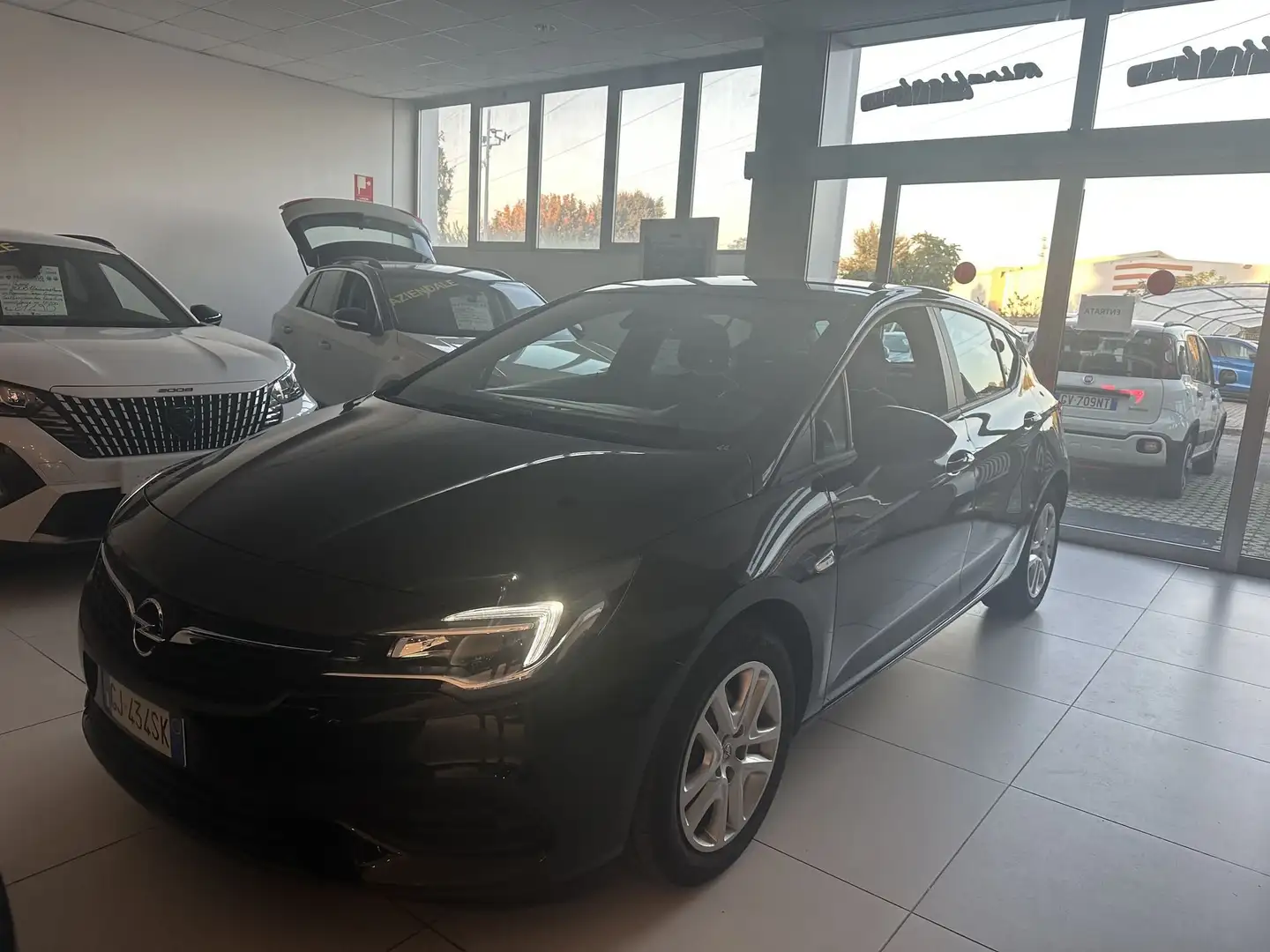 Opel Astra Astra 1.2 Turbo 110 CV Edition Schwarz - 2