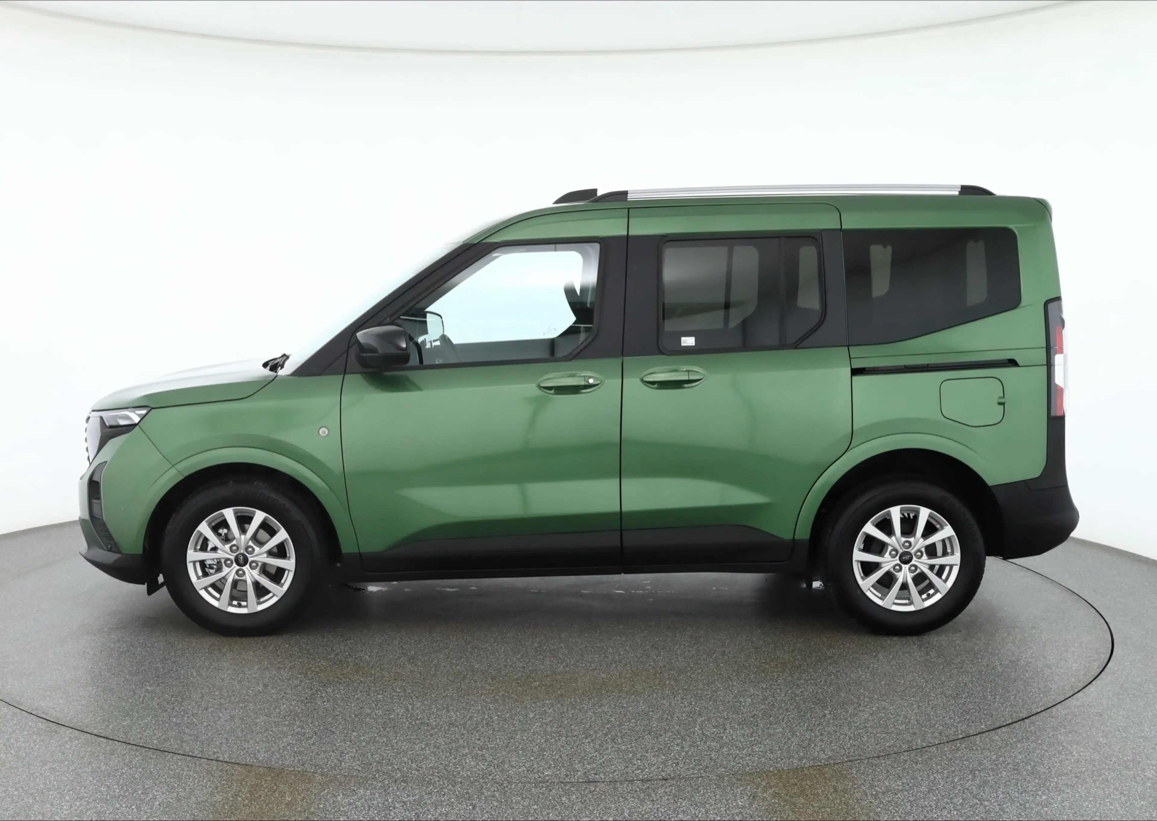 Ford Tourneo Courier Titanium 1.0 EB Aut. Kamera SItzhe — photo 2