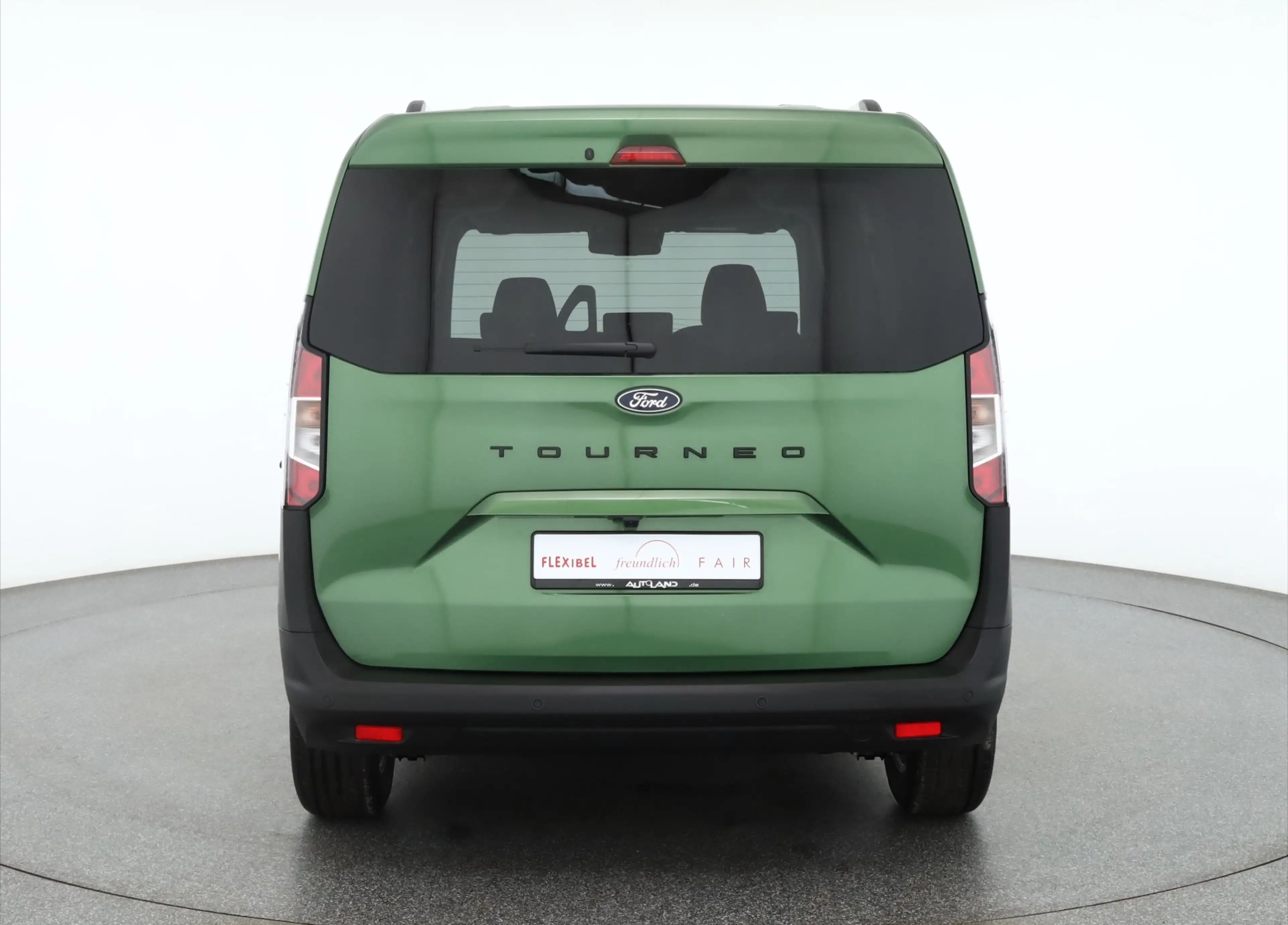 Ford Tourneo Courier Titanium 1.0 EB Aut. Kamera SItzhe — photo 4
