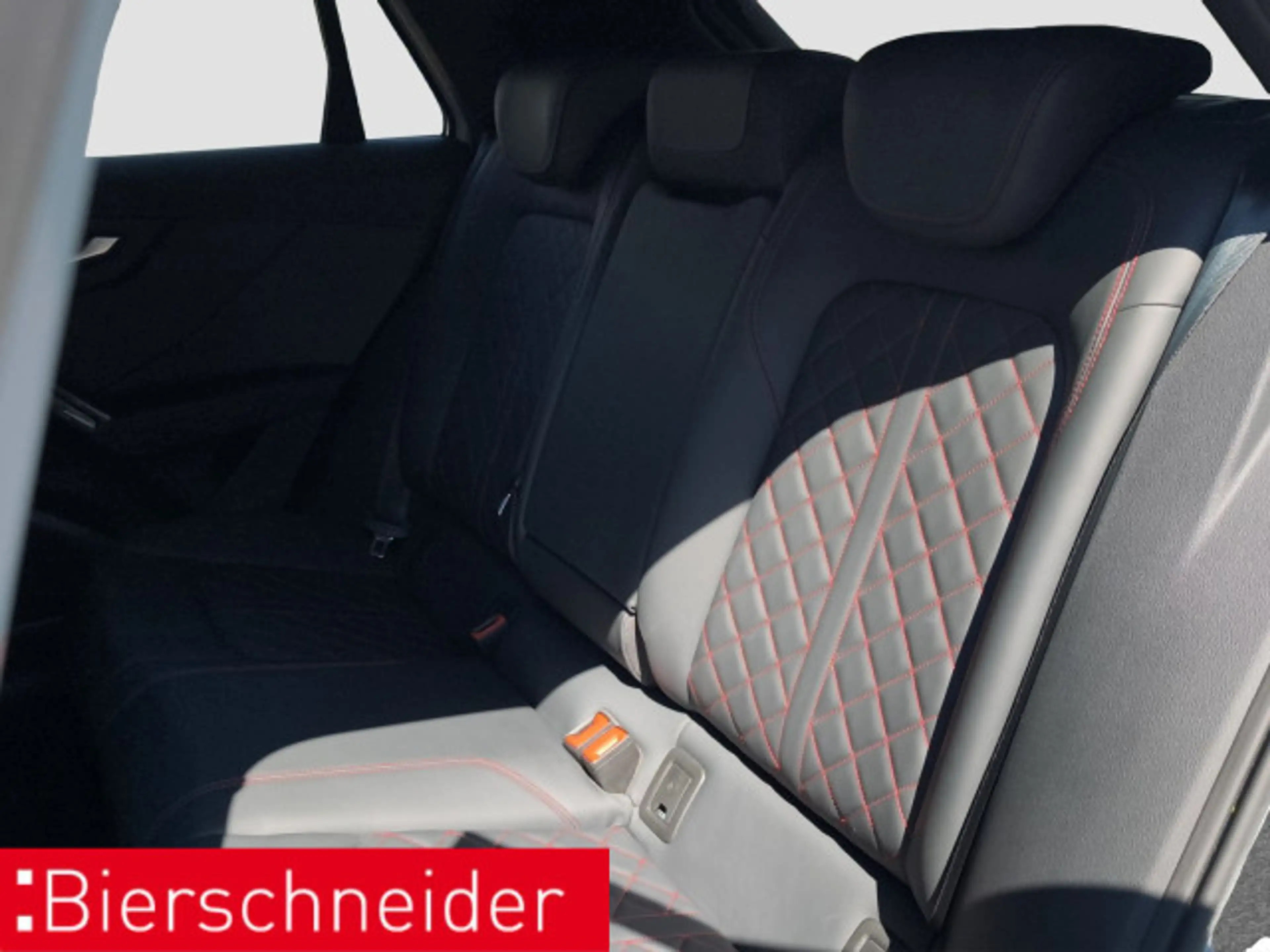 Audi SQ2 TFSI qu Black AHK MATRIX NAVI CAM ACC — photo 11