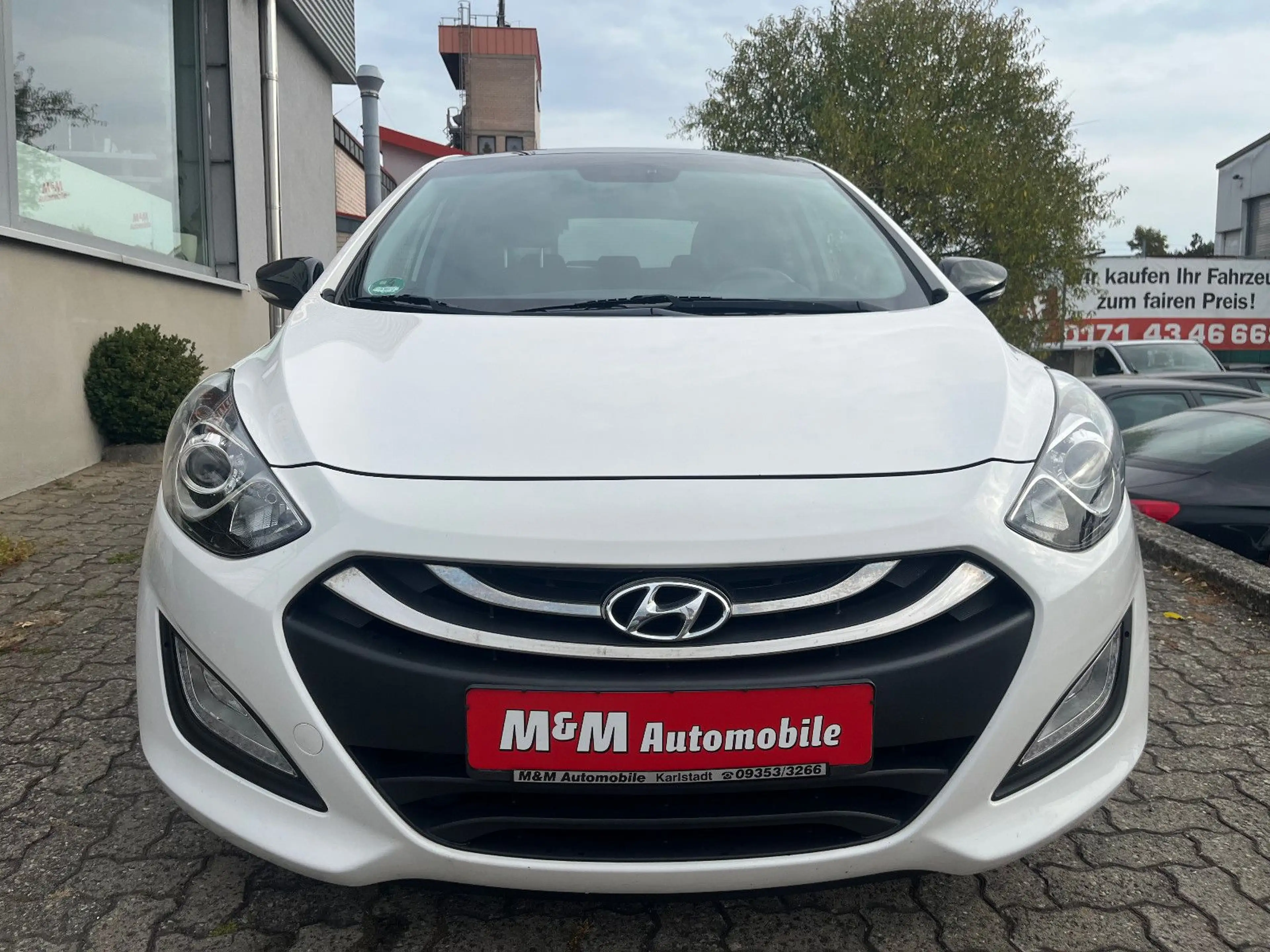 Hyundai i30 1.6i FIFA World Cup PANO+CAM+NAVI+LED+17"Alu — photo 2