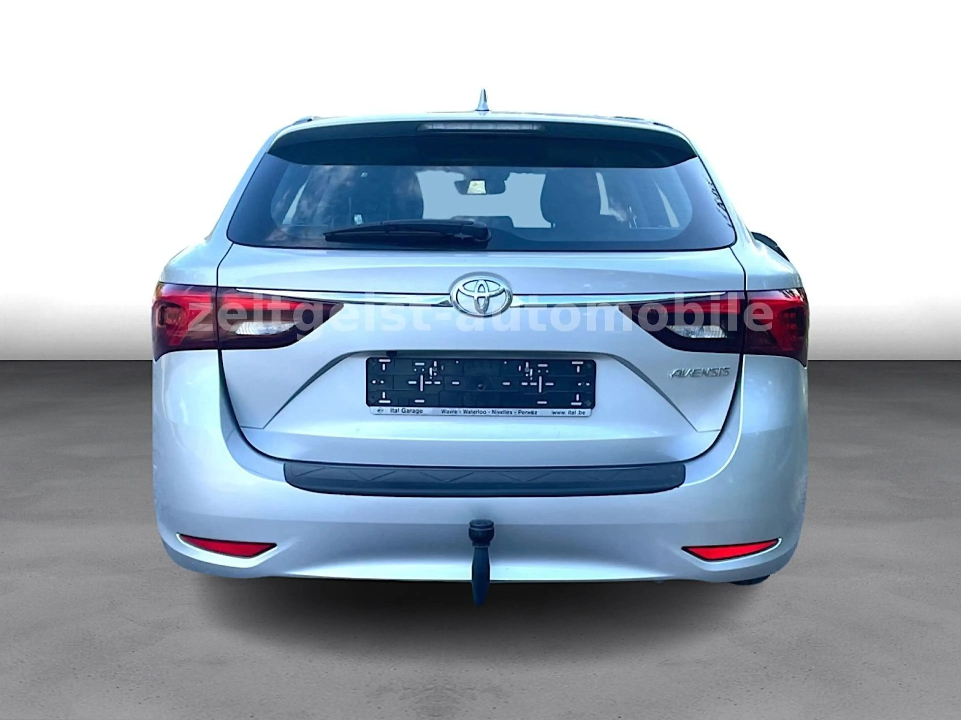 Toyota Avensis 1.6i *1.HAND*lückenlos s.h.gepflegt* — photo 6