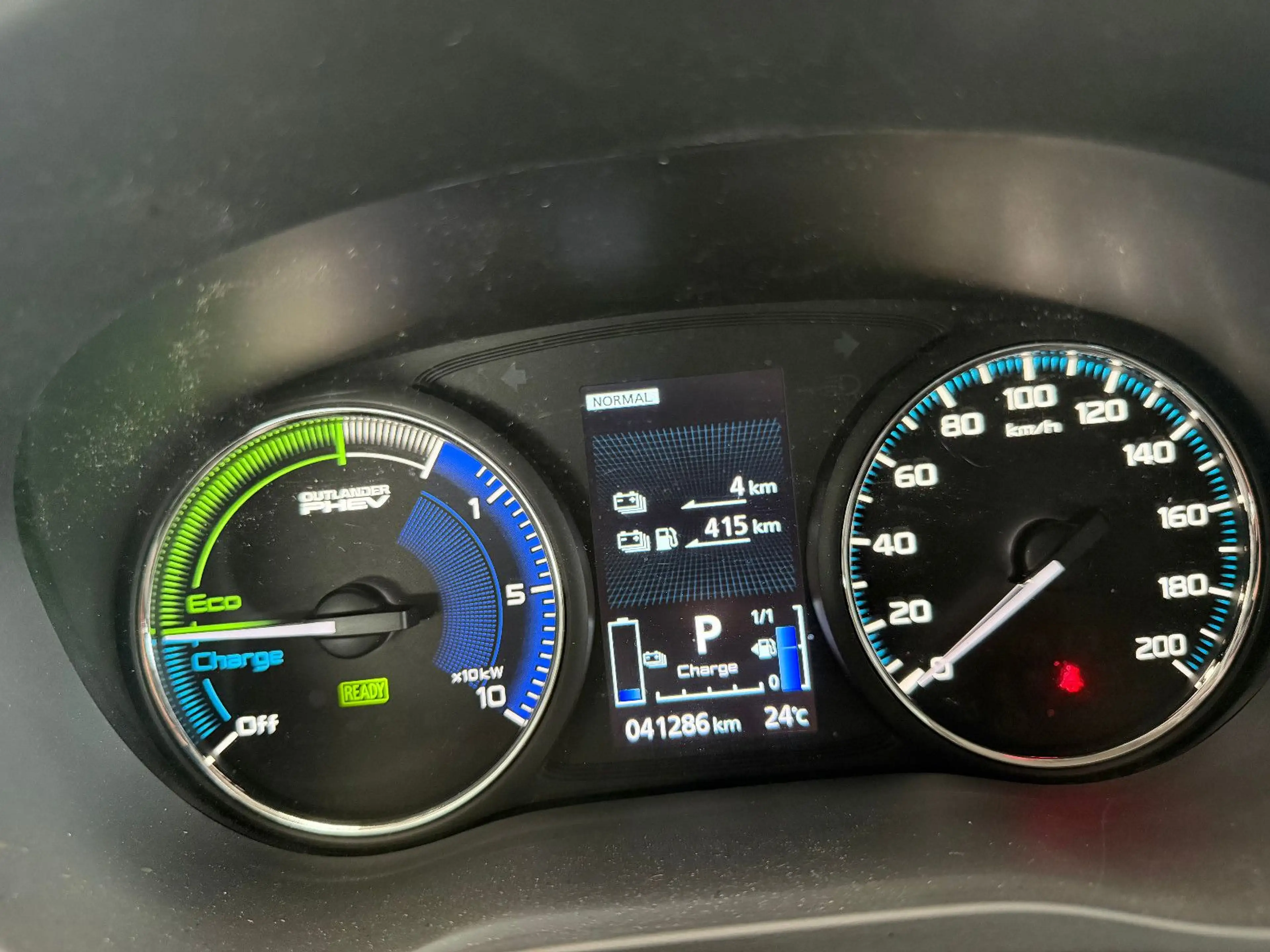 Mitsubishi Outlander Outlander Plug-in Hybrid BASIS 2.4 MIV — photo 6