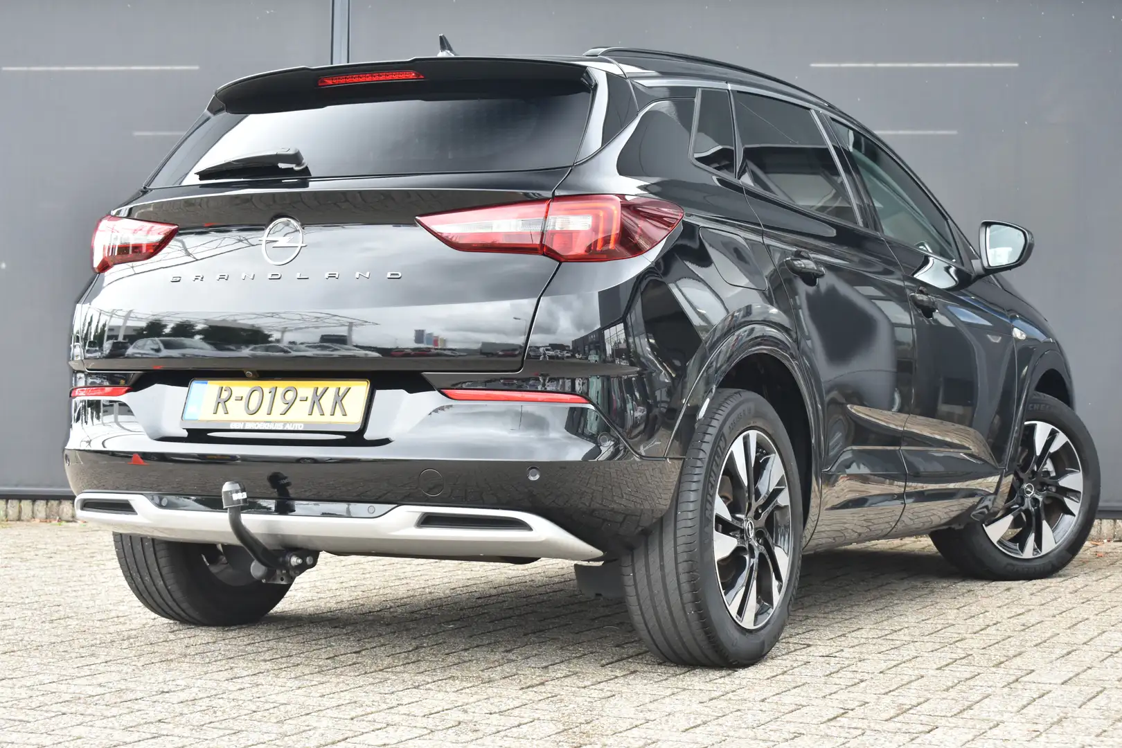 Opel Grandland 1.2 Turbo Business Elegance | Trekhaak | Navigatie Zwart - 2