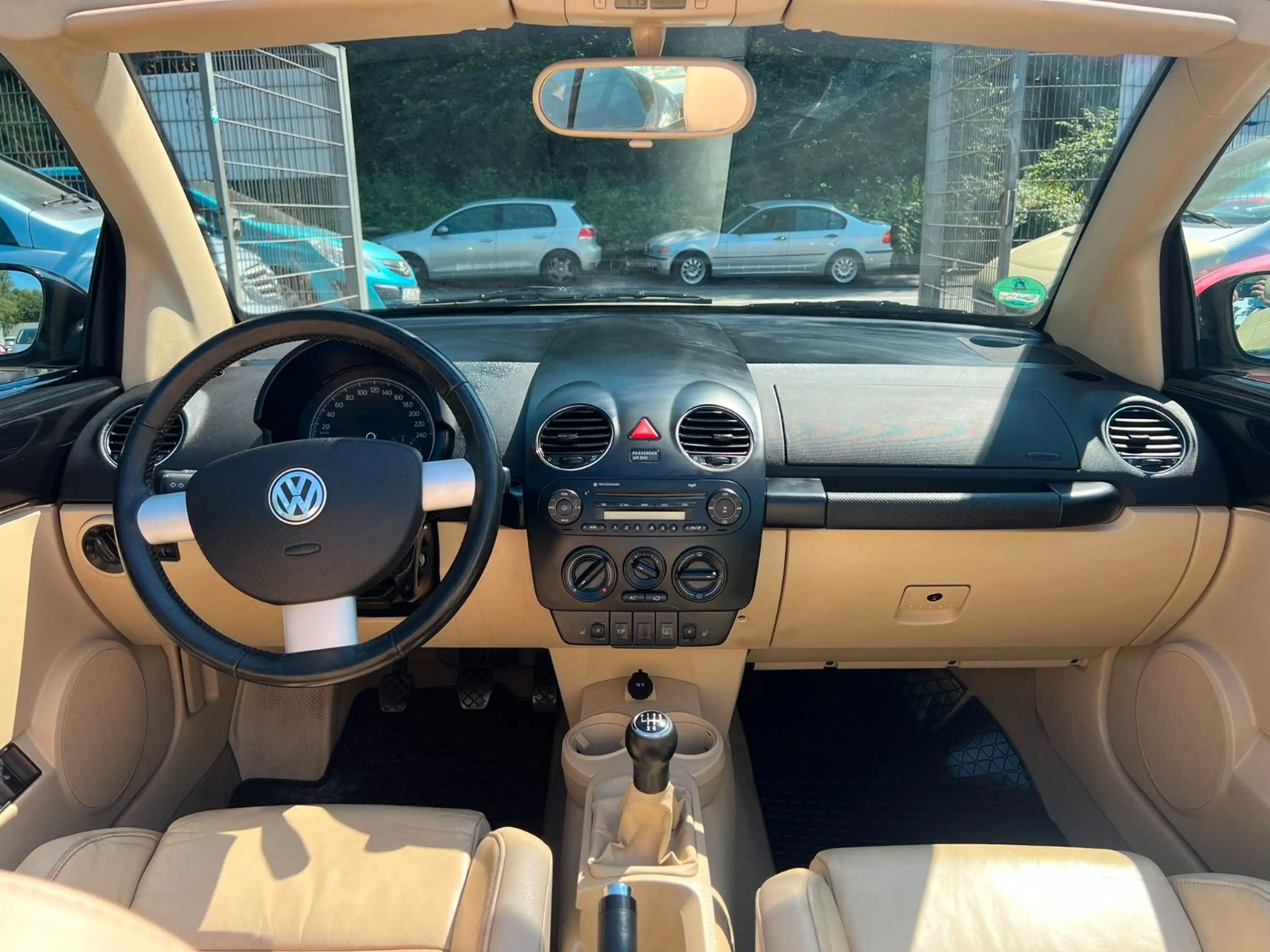 Volkswagen New Beetle Cabriolet 1.4*TOP*NEU TÜV*GEWAHR* — photo 10