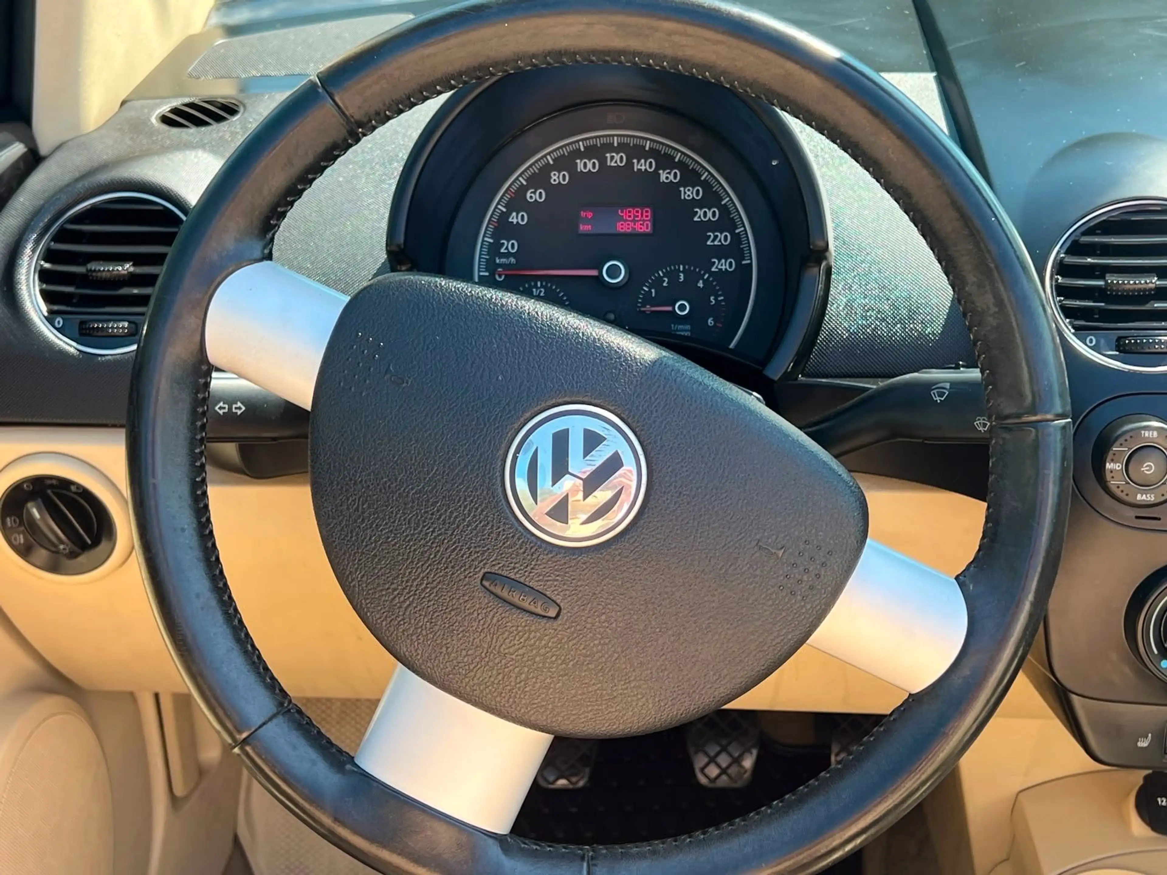 Volkswagen New Beetle Cabriolet 1.4*TOP*NEU TÜV*GEWAHR* — photo 8
