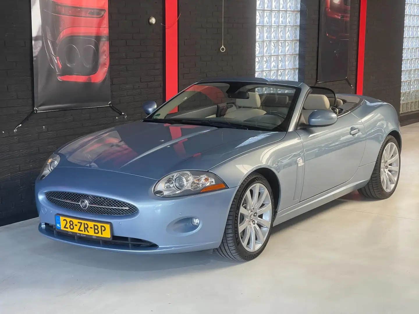 Jaguar XK 4.2 V8 Convertible | YOUNGTIMER| UNIEKE STAAT Blauw - 1