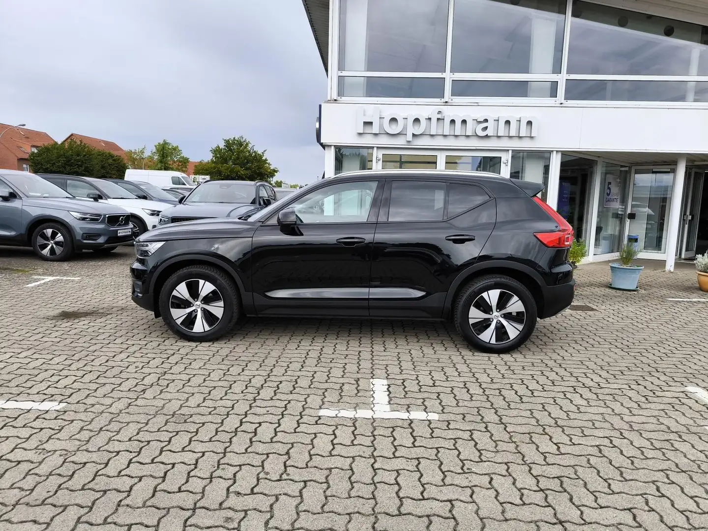 Volvo XC40 T3 (Benzin) Aut. Momentum Pro Noir - 2