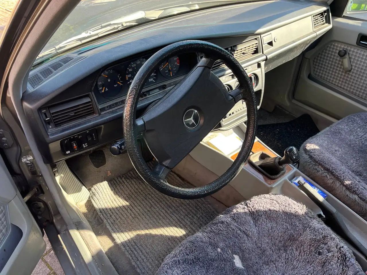 Mercedes-Benz 190 E 1.8, foto 7