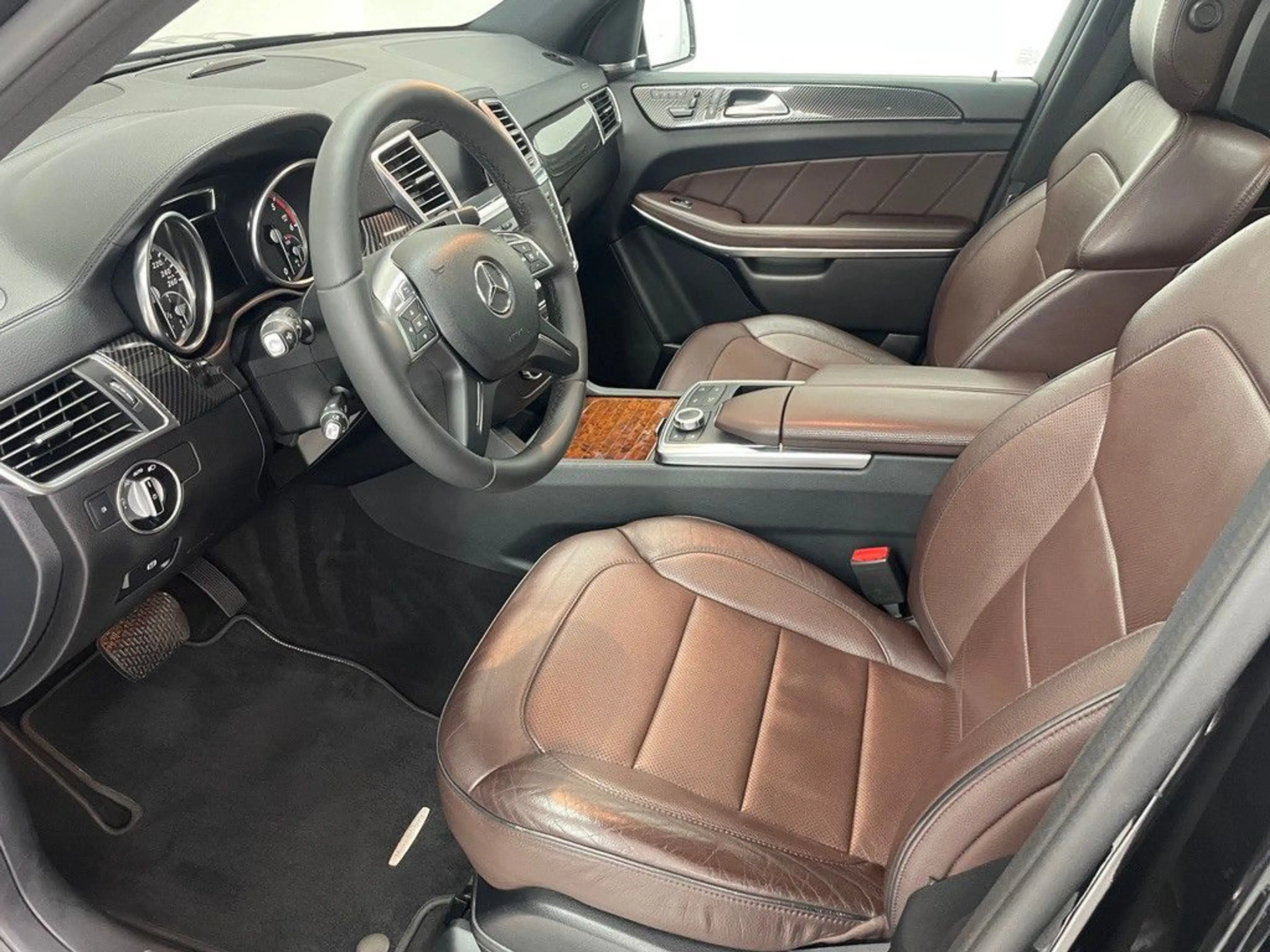 Mercedes-Benz GL 350 BlueTEC 4MATIC/ Vollausstattung/ AMG Line — photo 9