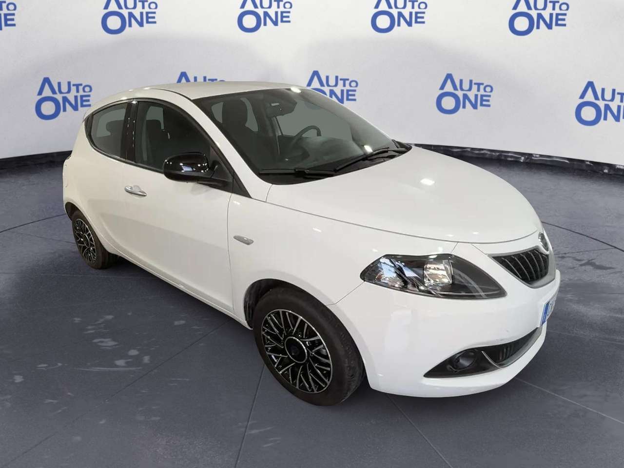 Lancia Ypsilon 1.0 HYBRID 70CV PLATINO - BLOCCA ORA - @
