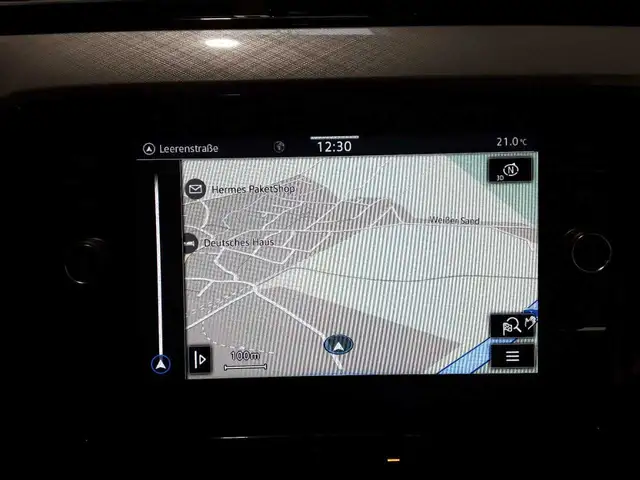 Volkswagen Passat view 10