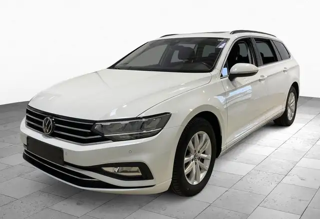 Volkswagen Passat view 2