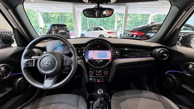 MINI One — photo 10