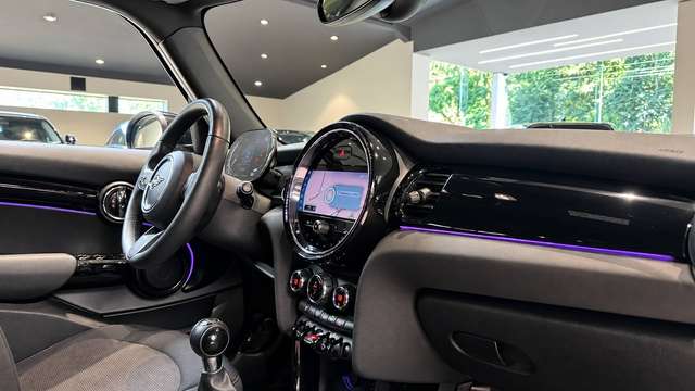 MINI One — photo 13