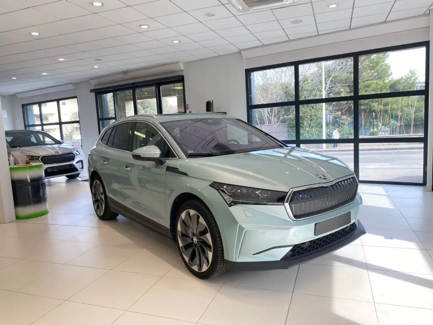 Skoda Enyaq 80 Gris - 2