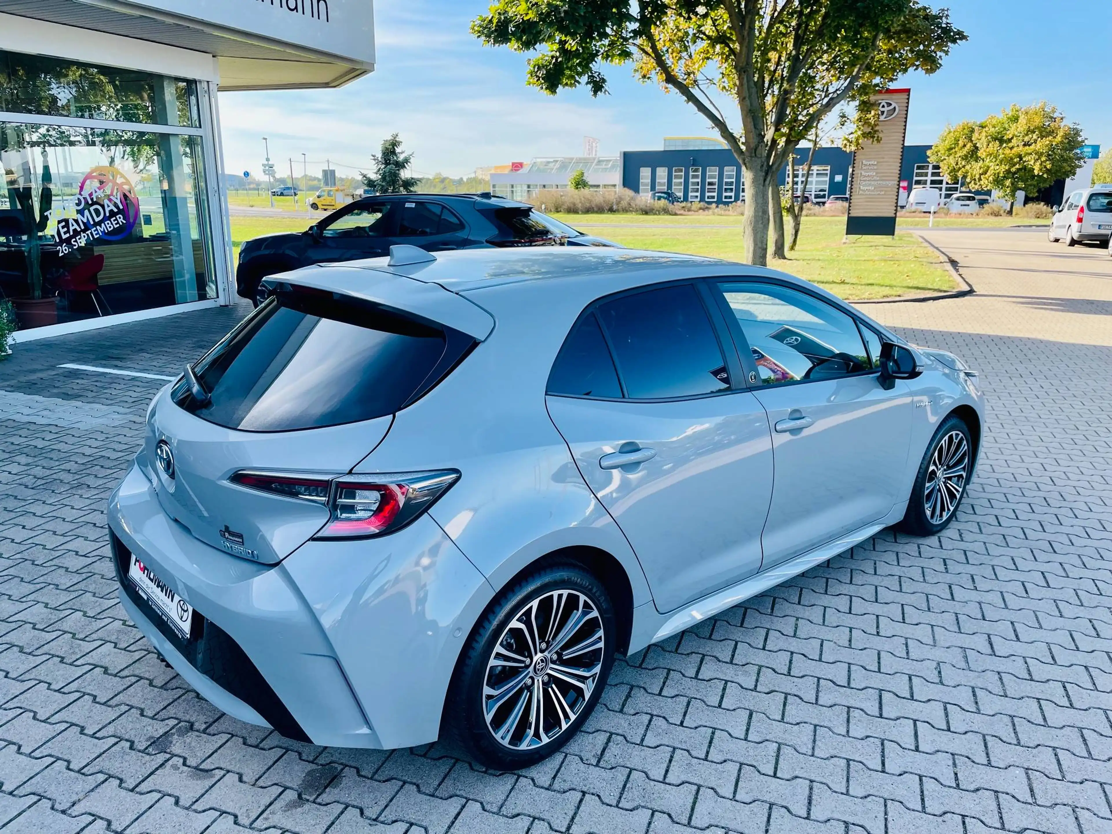 Toyota Corolla Hybrid Team D KAMERA*LED*ACC*DAB*SH — photo 8