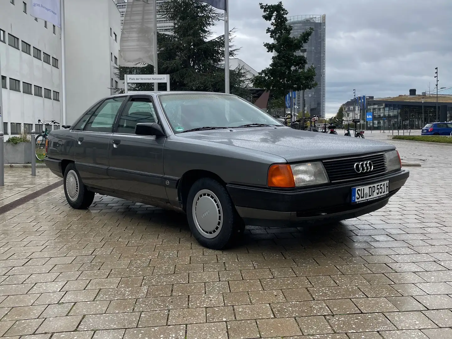 Audi 100 100 2.0 E -TÜV  H-Kennzeichen Grau - 1