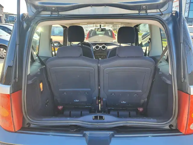 Peugeot 1007 view 12