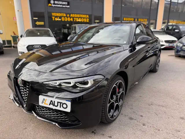 Alfa Romeo Giulia Giulia 2023 2.0 t Tributo Italiano Q4 280cv auto