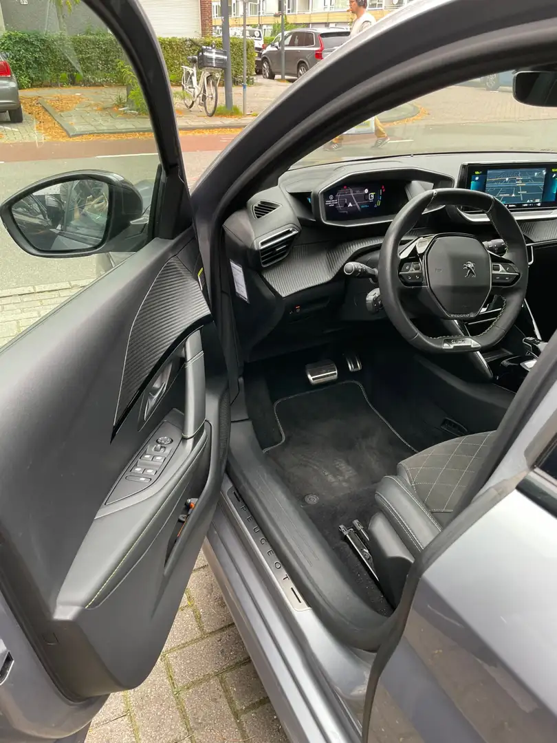 Peugeot 208 208 EV GT Pack 50 kWh Grijs - 2