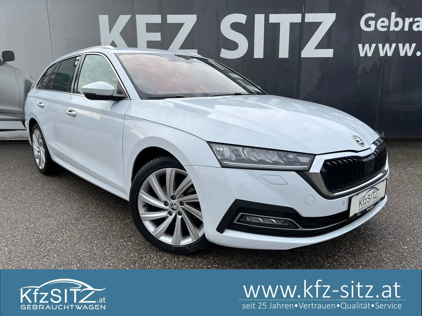 Skoda Octavia Combi 2,0 TDI Style DSG | NP: €47.000 Weiß - 1