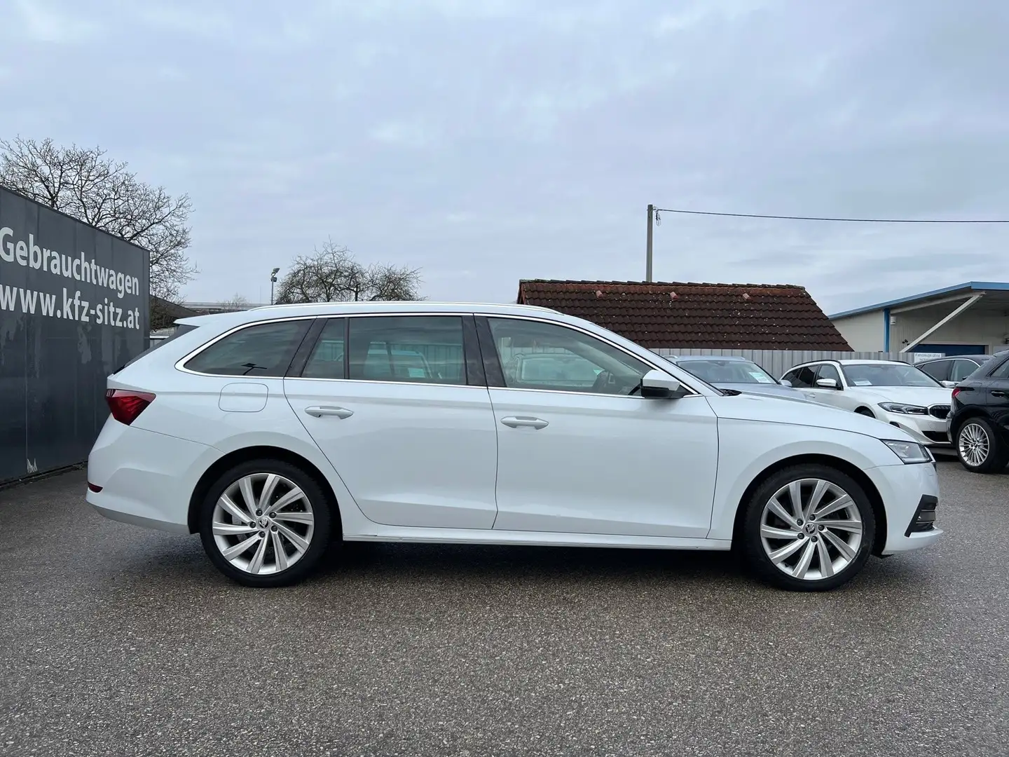 Skoda Octavia Combi 2,0 TDI Style DSG | NP: €47.000 Weiß - 2