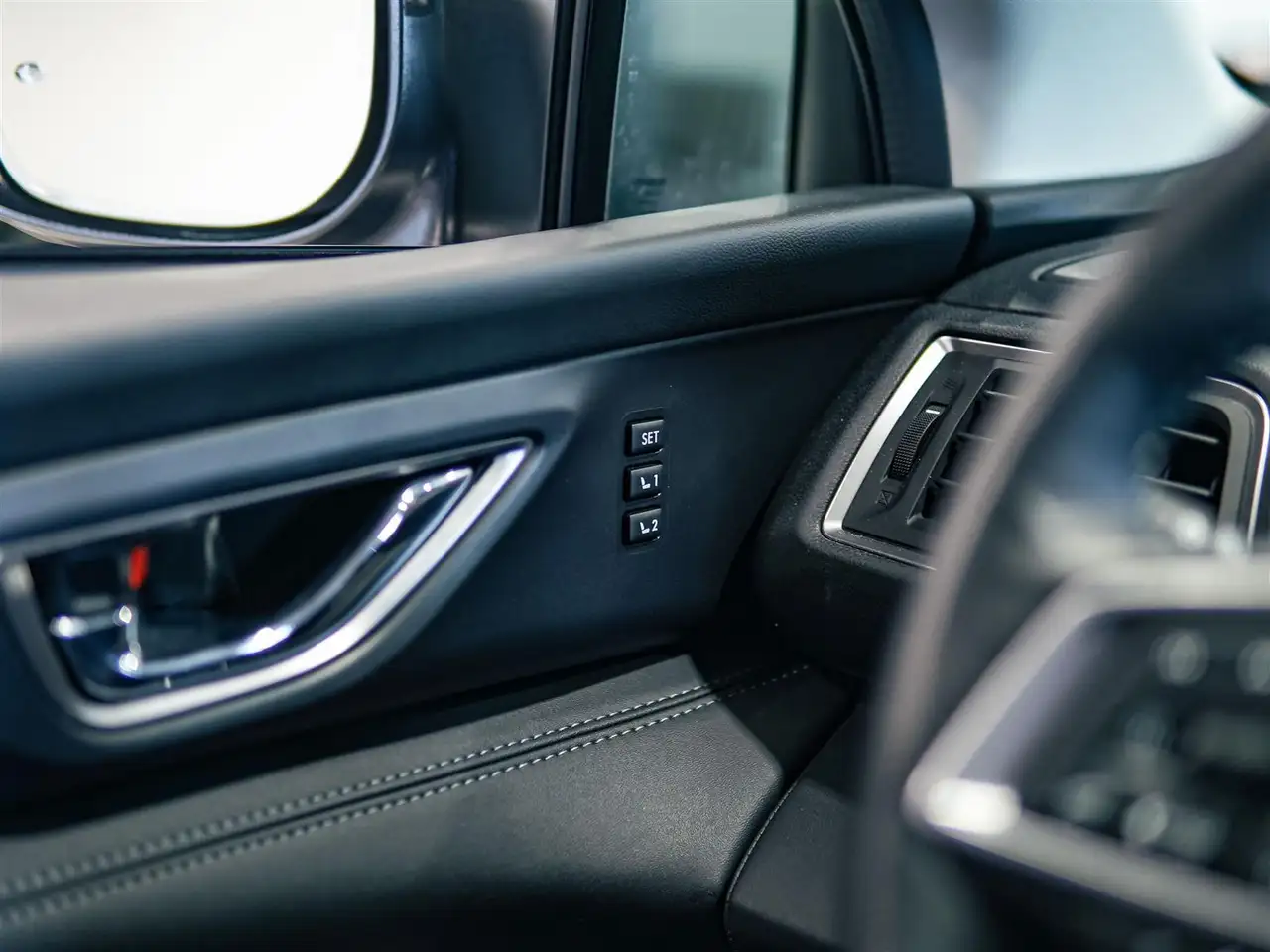 Subaru Ascent снимка Subaru Ascent